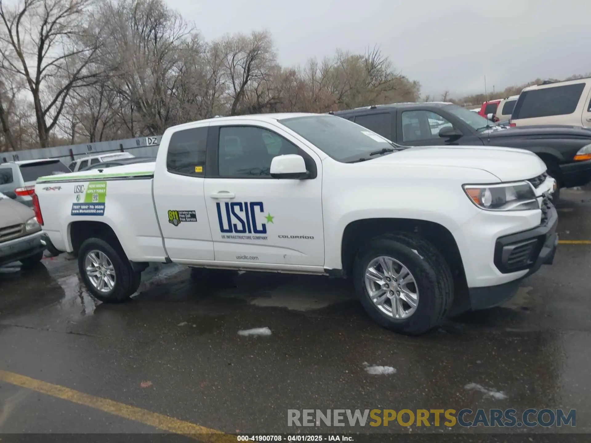 13 Photograph of a damaged car 1GCHTCEA2M1237618 CHEVROLET COLORADO 2021