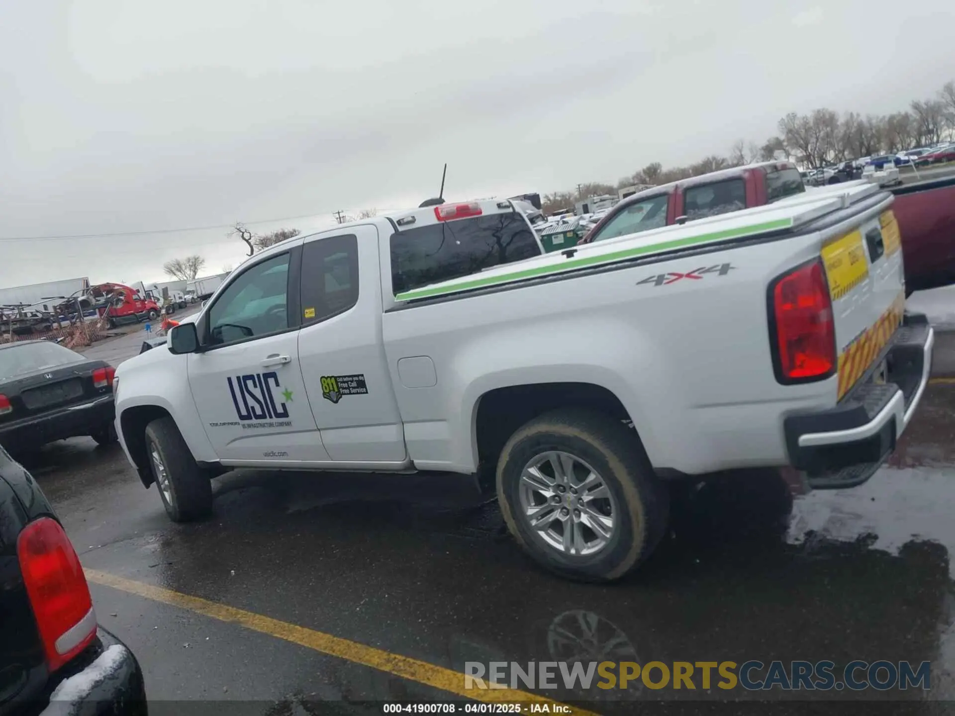 14 Photograph of a damaged car 1GCHTCEA2M1237618 CHEVROLET COLORADO 2021