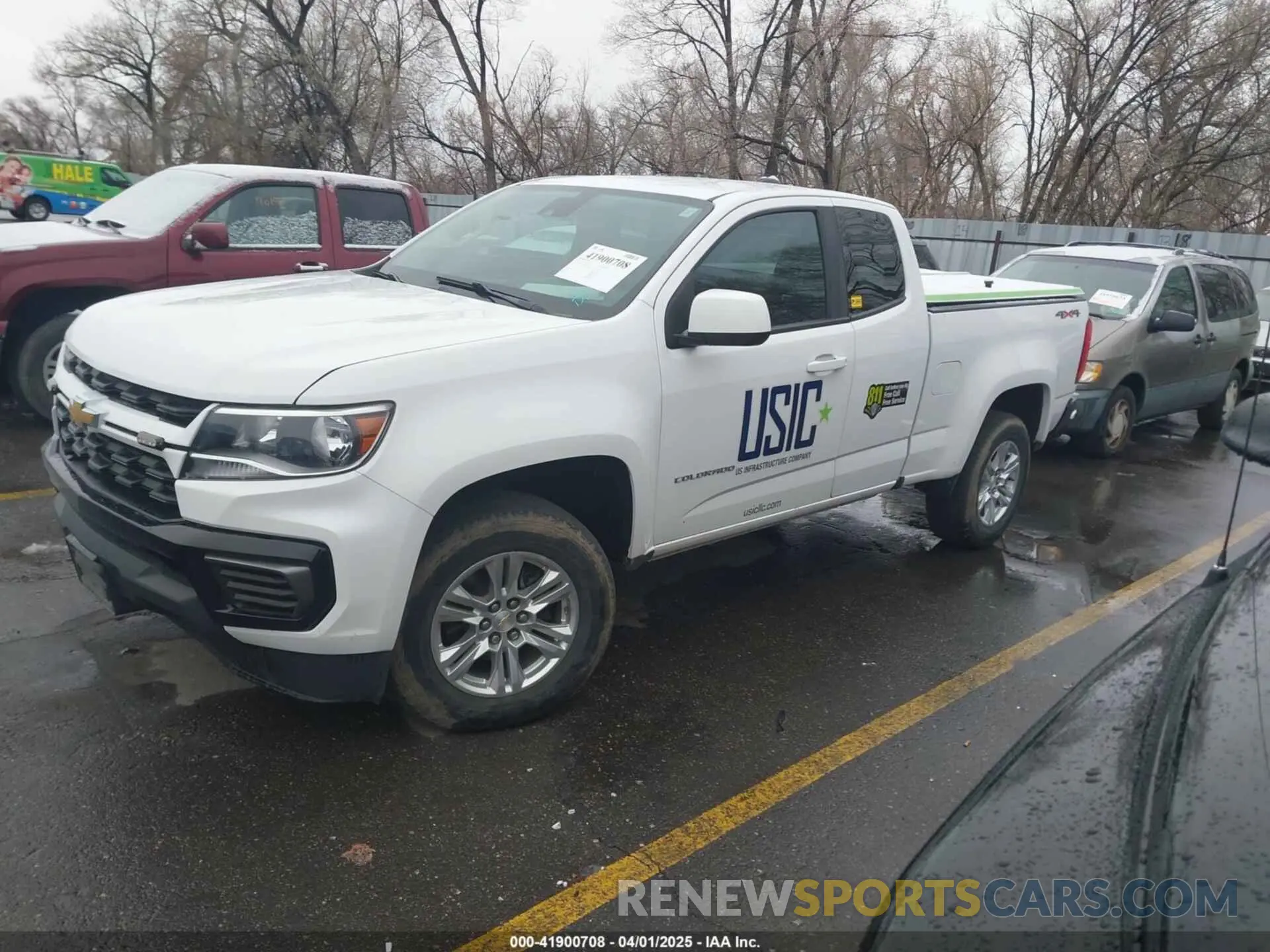 2 Photograph of a damaged car 1GCHTCEA2M1237618 CHEVROLET COLORADO 2021