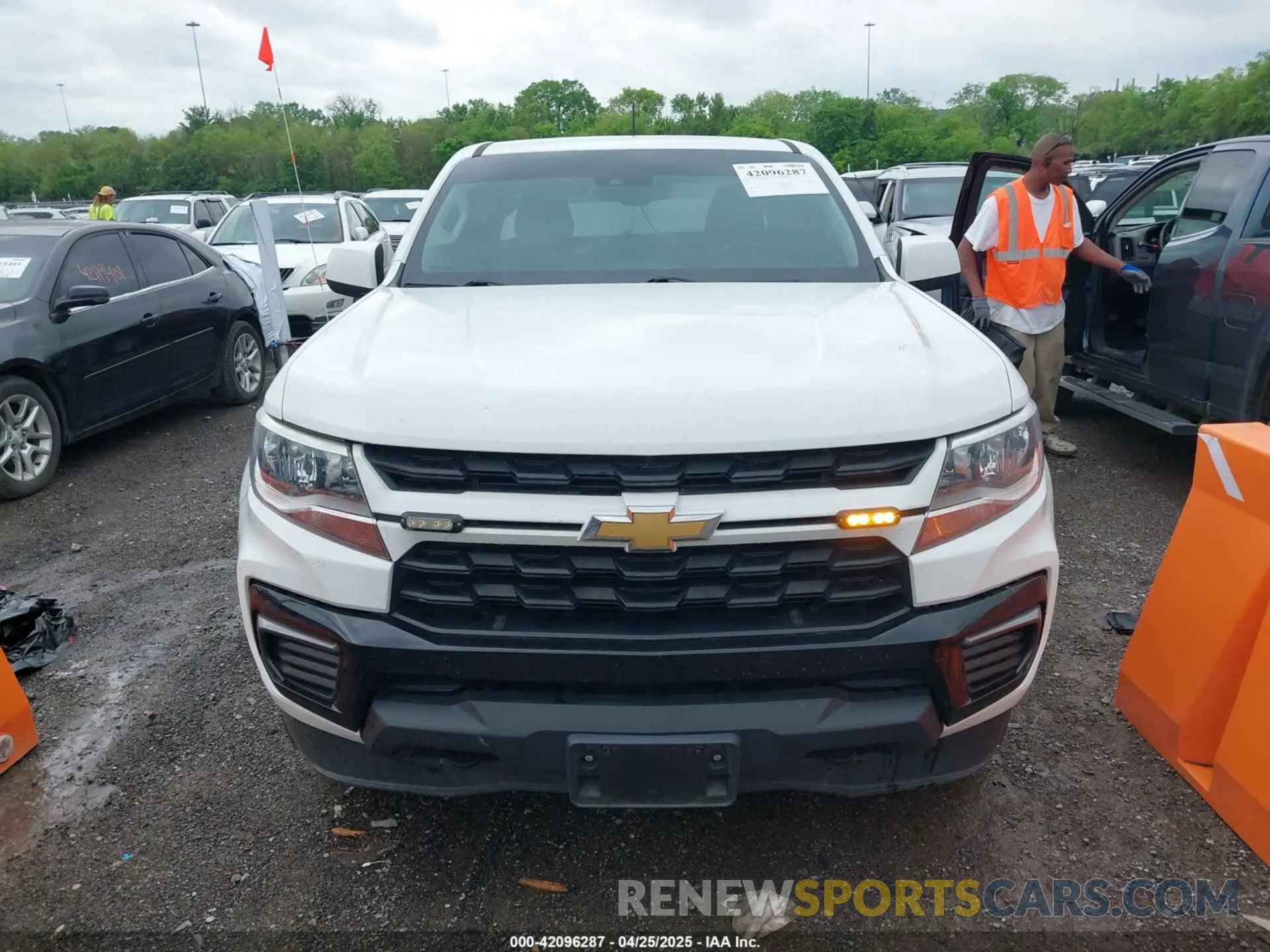 12 Photograph of a damaged car 1GCHTCEA5M1244692 CHEVROLET COLORADO 2021