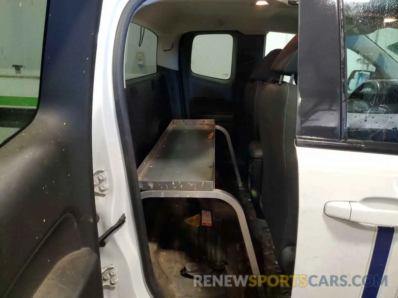 10 Photograph of a damaged car 1GCHTCEA8M1238692 CHEVROLET COLORADO 2021