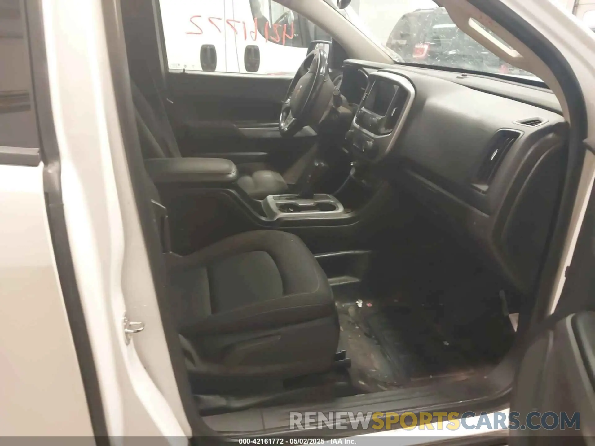 5 Photograph of a damaged car 1GCHTCEA9M1275685 CHEVROLET COLORADO 2021
