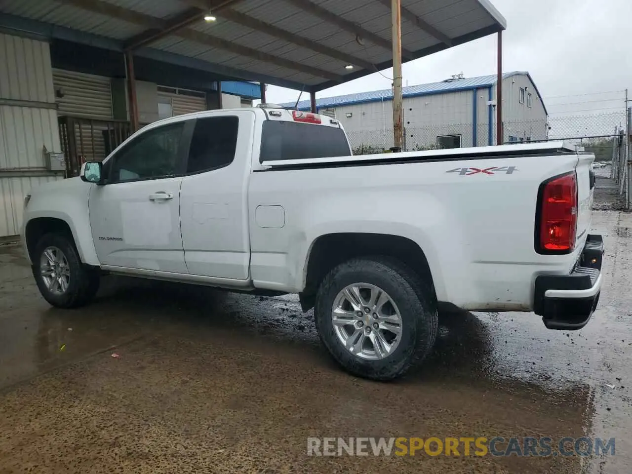 2 Photograph of a damaged car 1GCHTCEAXM1253310 CHEVROLET COLORADO 2021