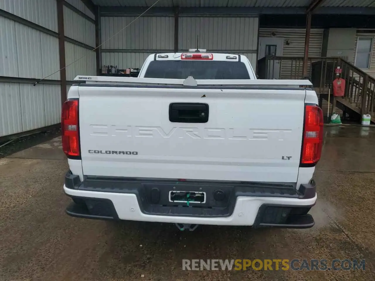 6 Photograph of a damaged car 1GCHTCEAXM1253310 CHEVROLET COLORADO 2021
