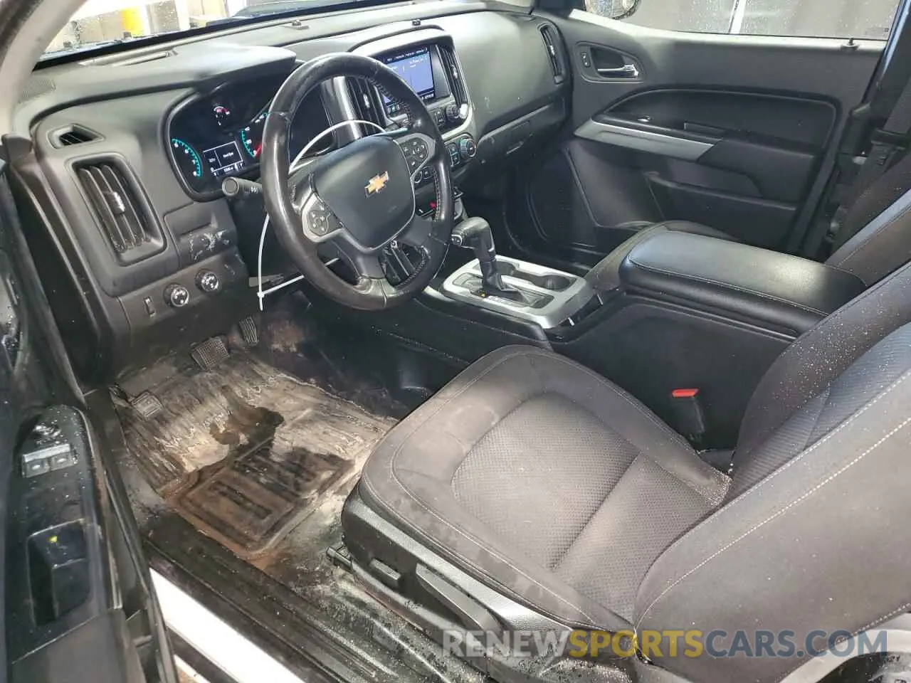 8 Photograph of a damaged car 1GCHTCEAXM1253310 CHEVROLET COLORADO 2021