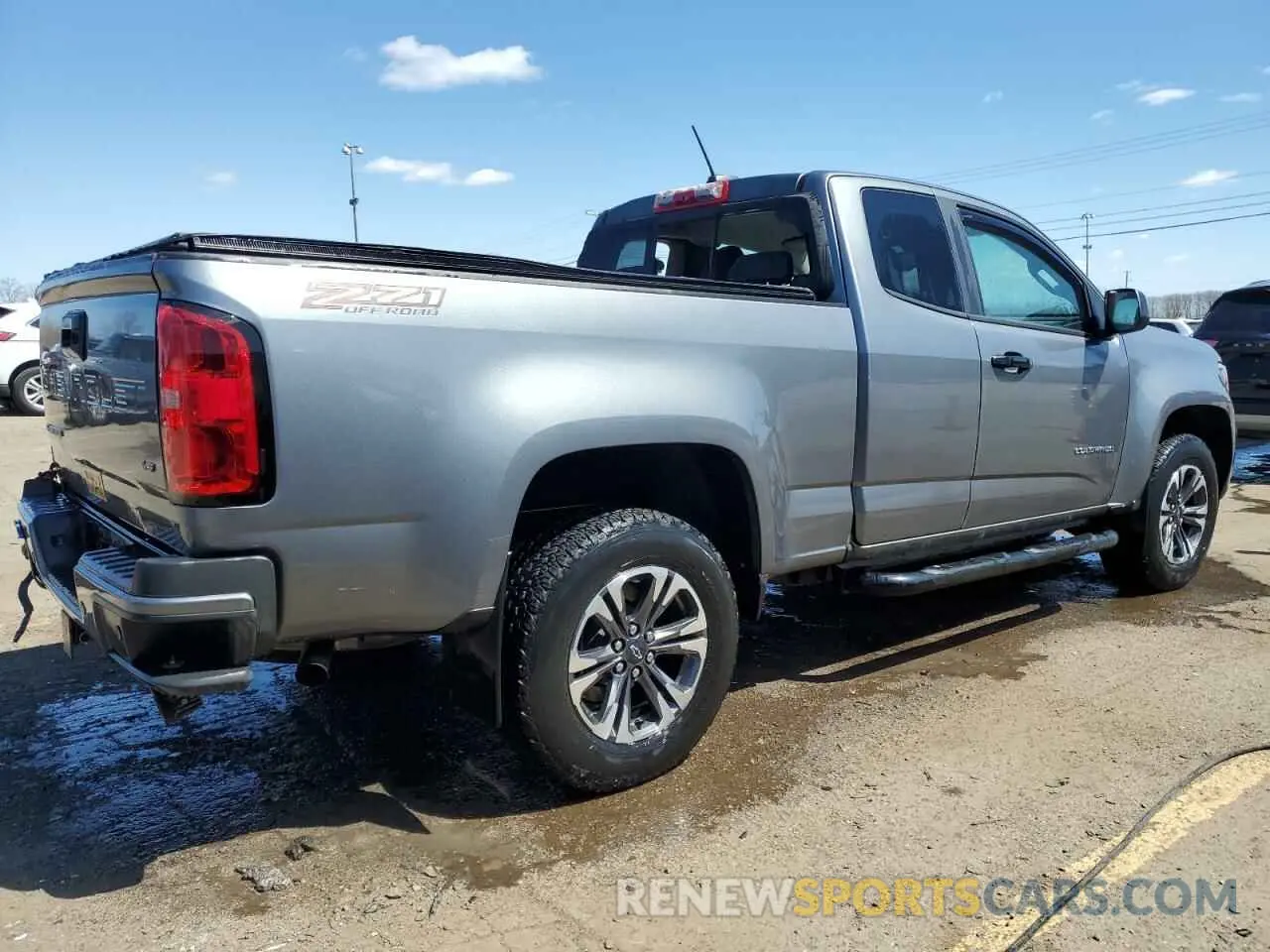 3 Photograph of a damaged car 1GCHTDEN7M1101834 CHEVROLET COLORADO 2021