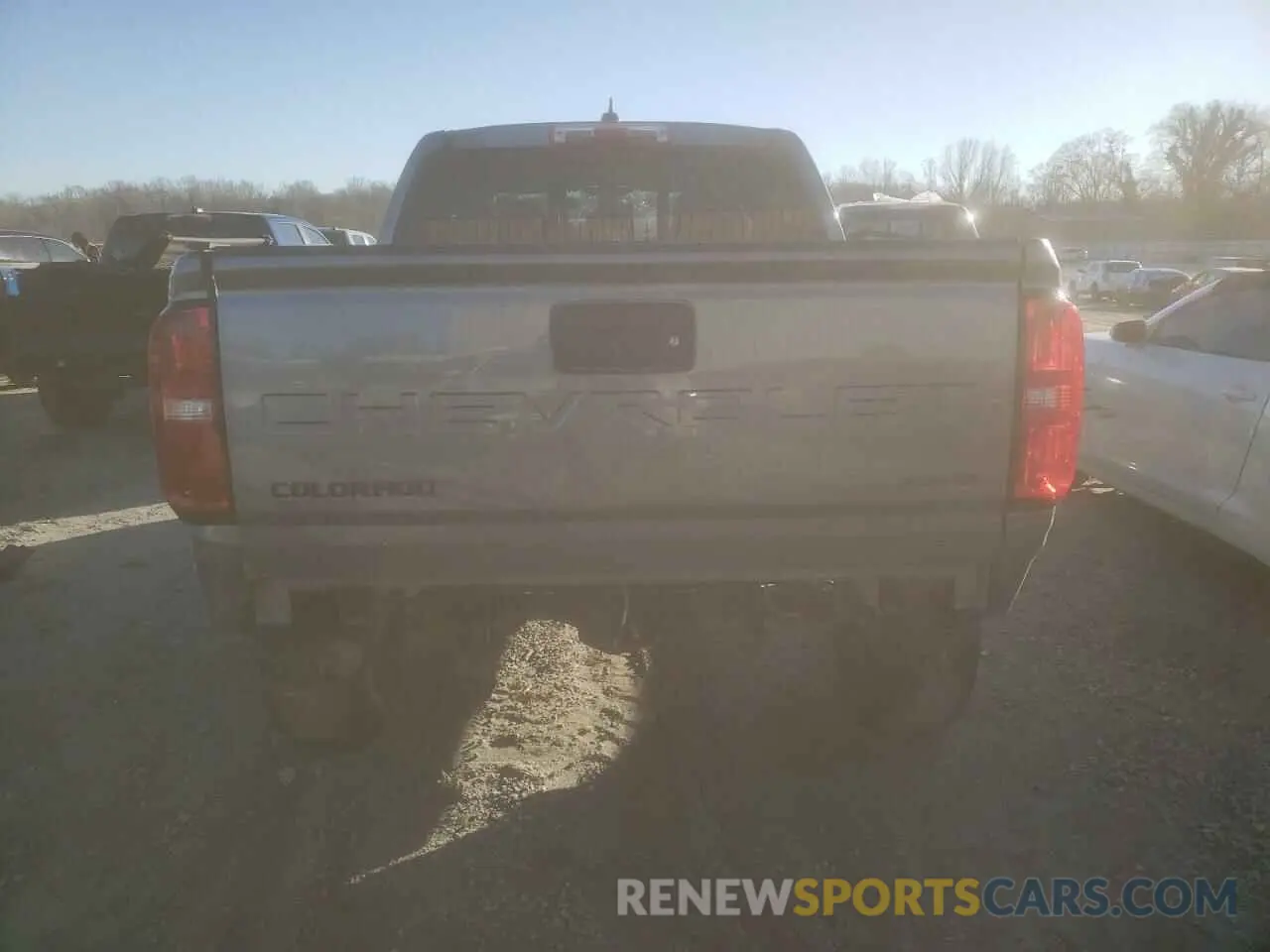 6 Photograph of a damaged car 1GCPTEE12M1164645 CHEVROLET COLORADO 2021
