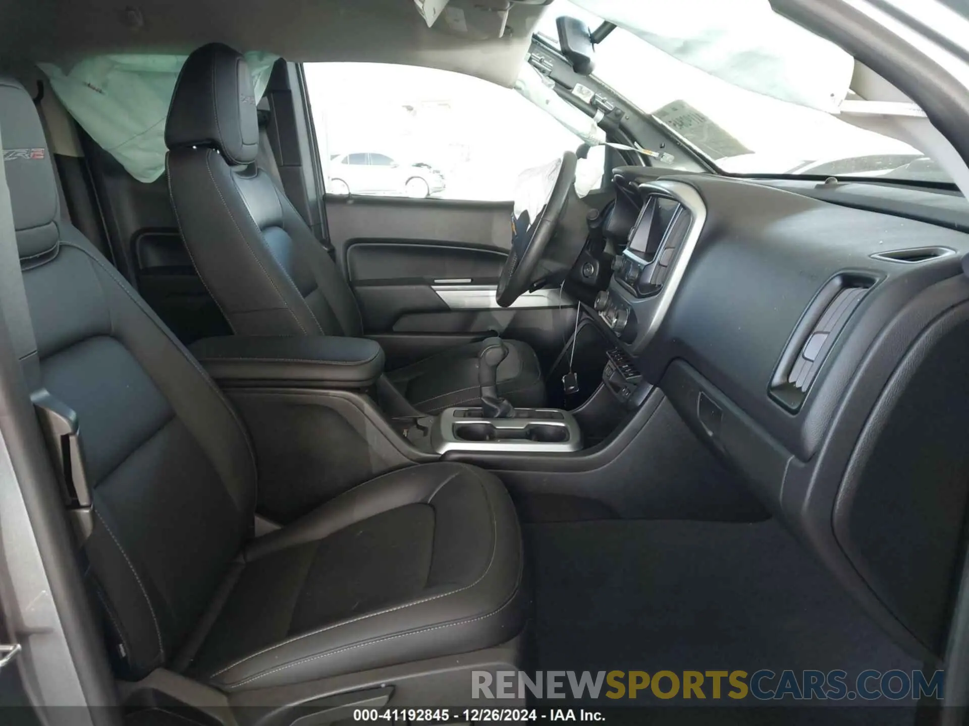 5 Photograph of a damaged car 1GCRTEE14M1210503 CHEVROLET COLORADO 2021