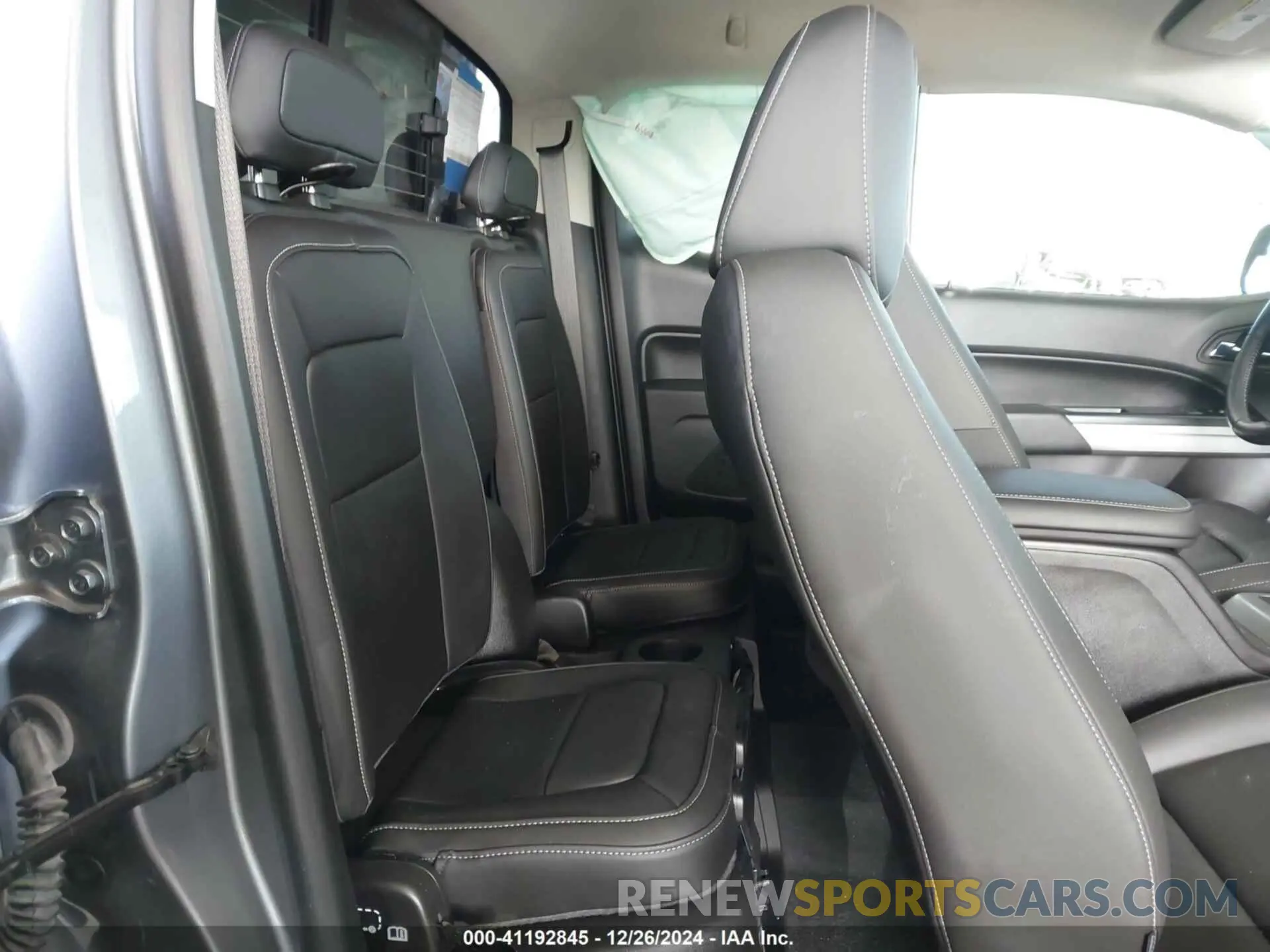 8 Photograph of a damaged car 1GCRTEE14M1210503 CHEVROLET COLORADO 2021