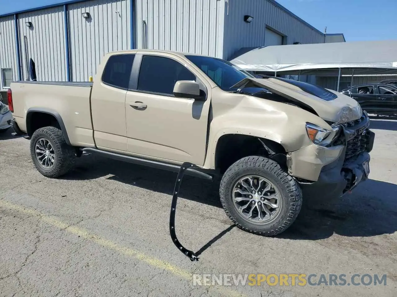 4 Photograph of a damaged car 1GCRTEEN8M1172812 CHEVROLET COLORADO 2021
