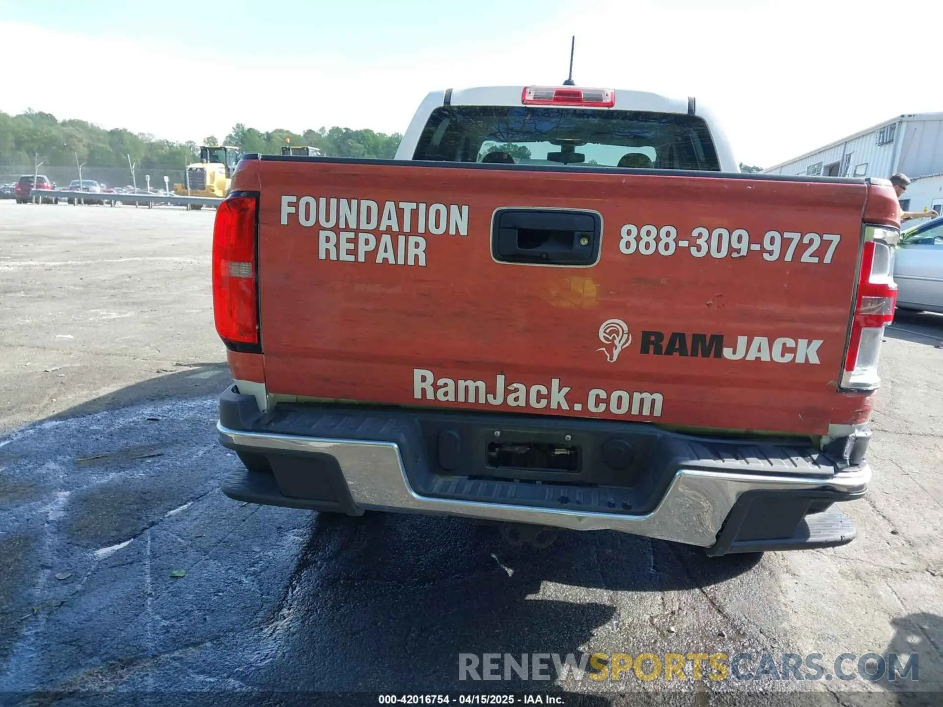 6 Photograph of a damaged car 1GCGSBEA6N1265318 CHEVROLET COLORADO 2022