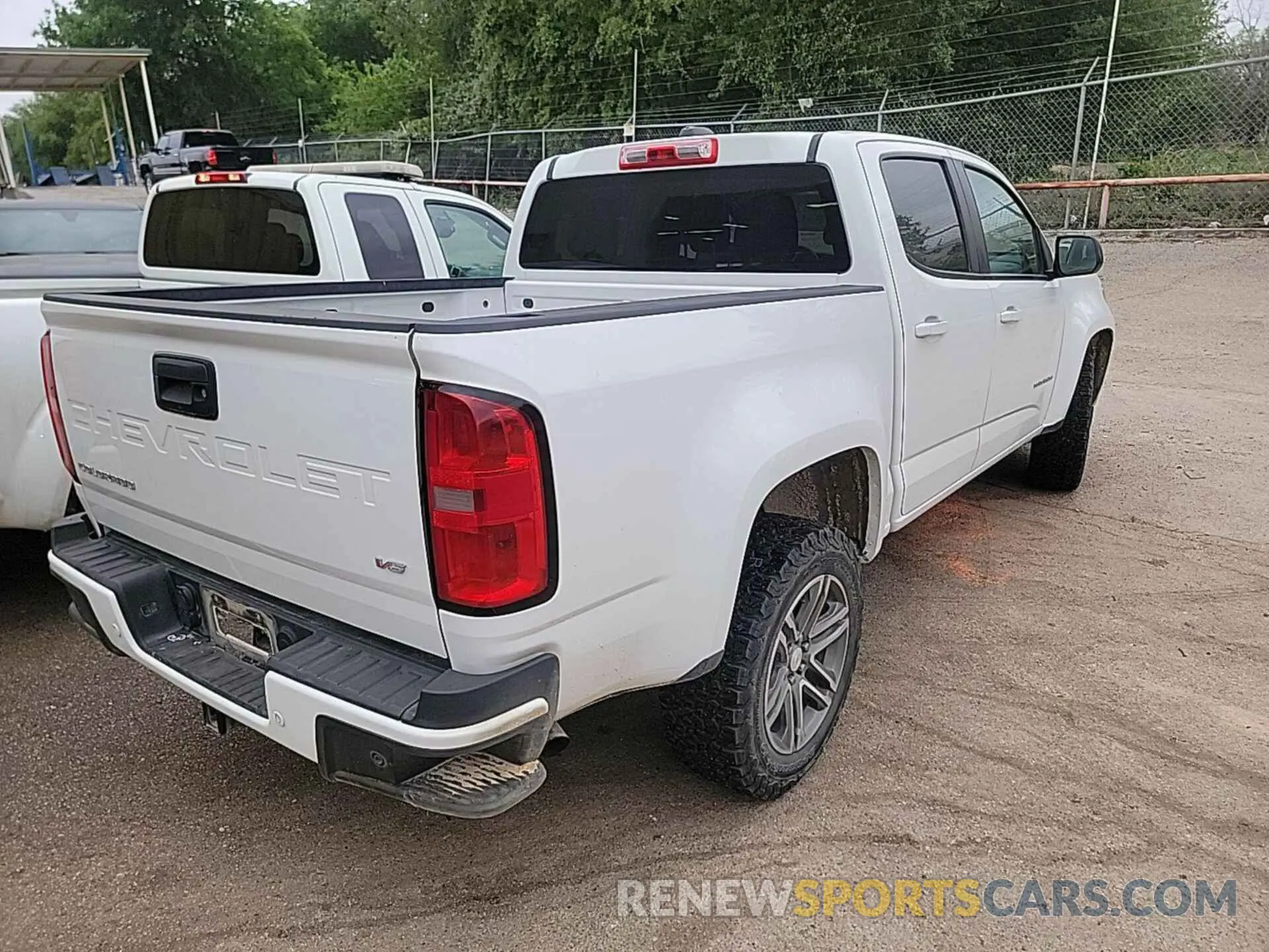 16 Photograph of a damaged car 1GCGSBEN2N1122966 CHEVROLET COLORADO 2022