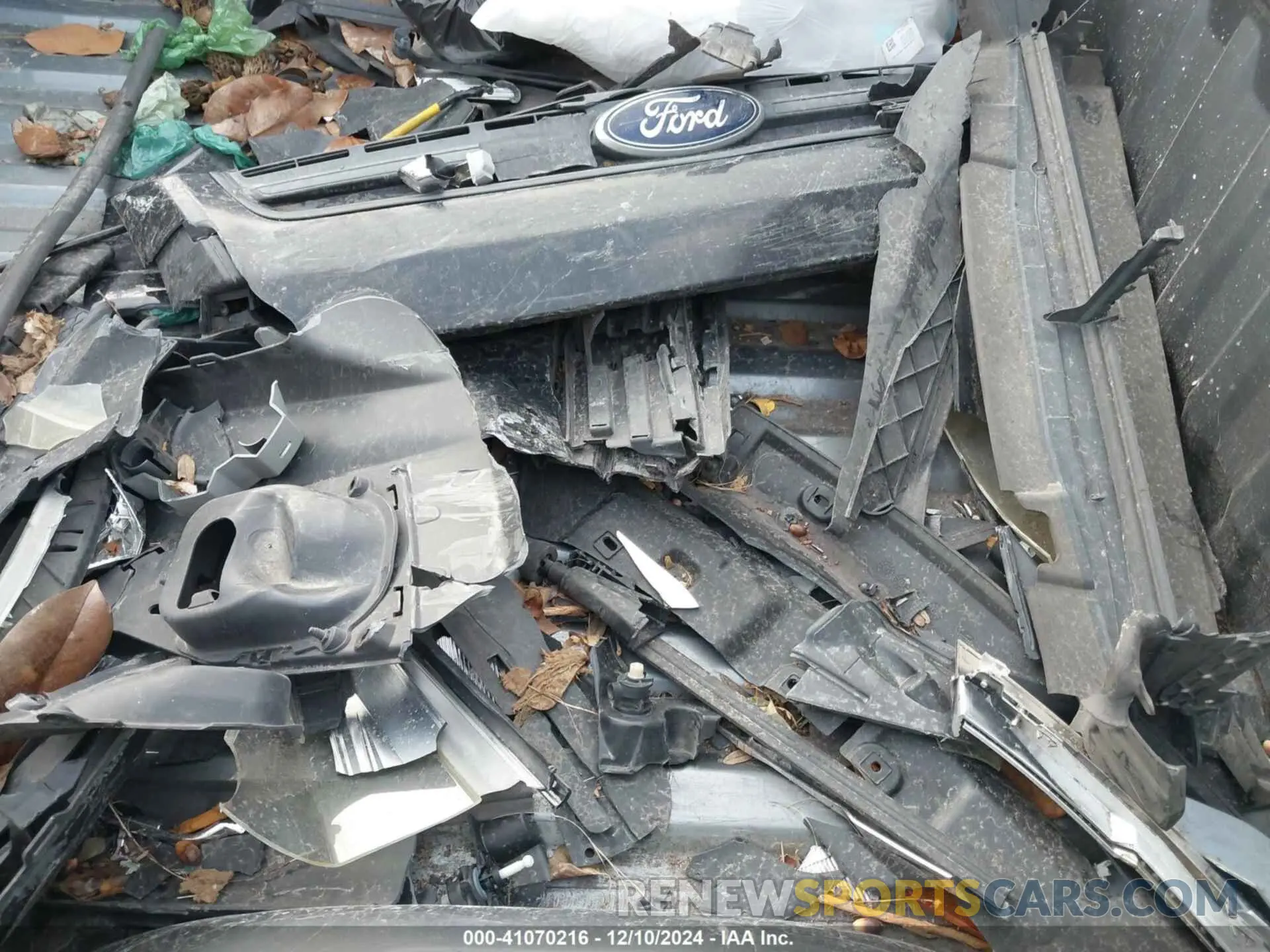 12 Photograph of a damaged car 1GCGSBEN4N1319525 CHEVROLET COLORADO 2022
