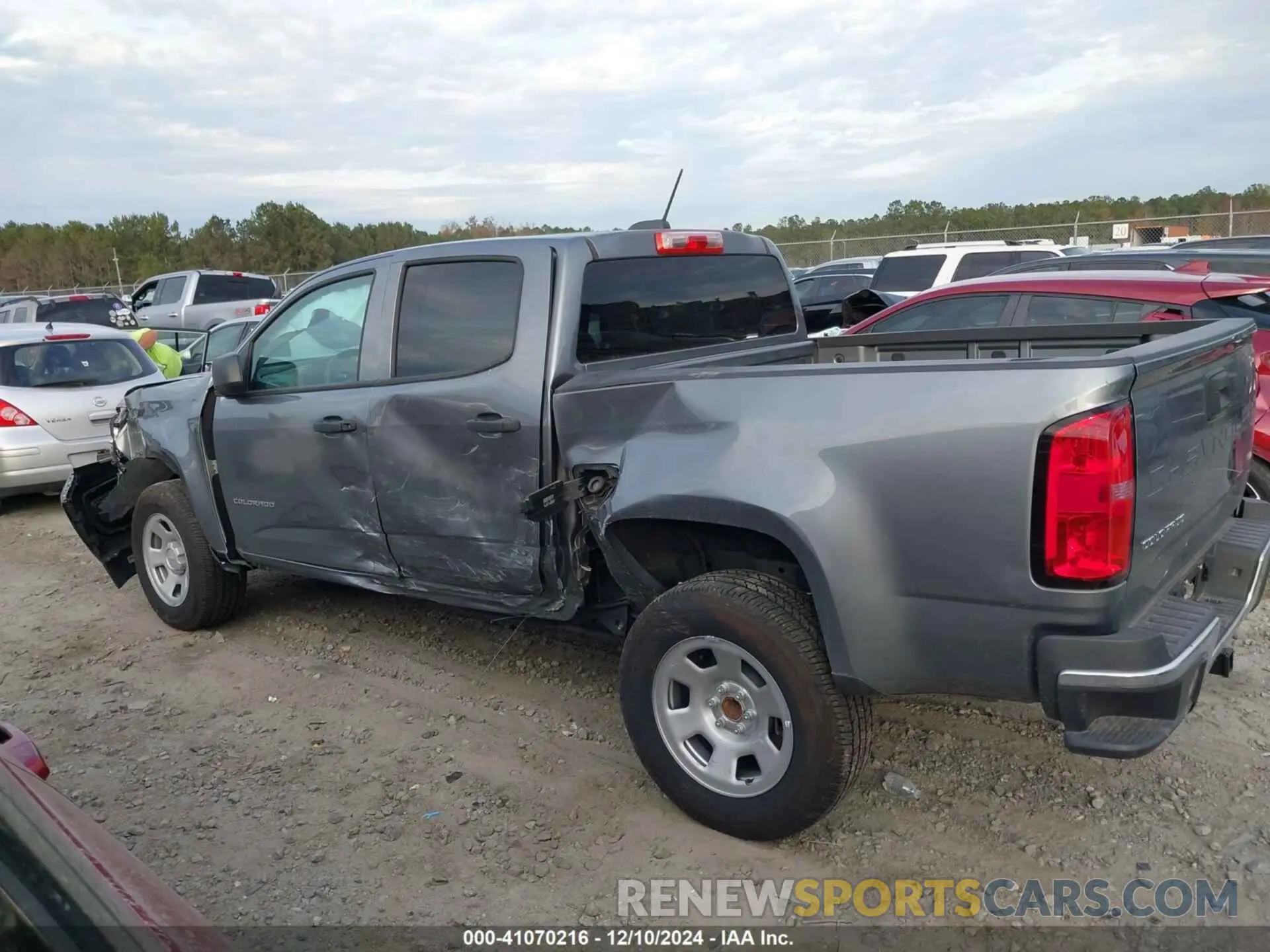 15 Photograph of a damaged car 1GCGSBEN4N1319525 CHEVROLET COLORADO 2022