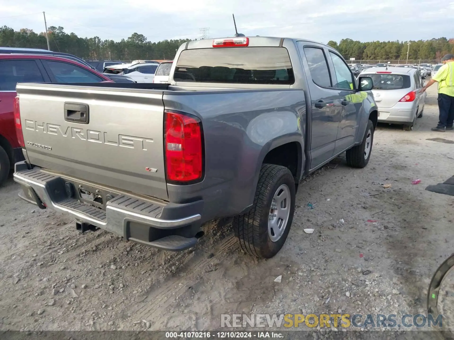 4 Photograph of a damaged car 1GCGSBEN4N1319525 CHEVROLET COLORADO 2022
