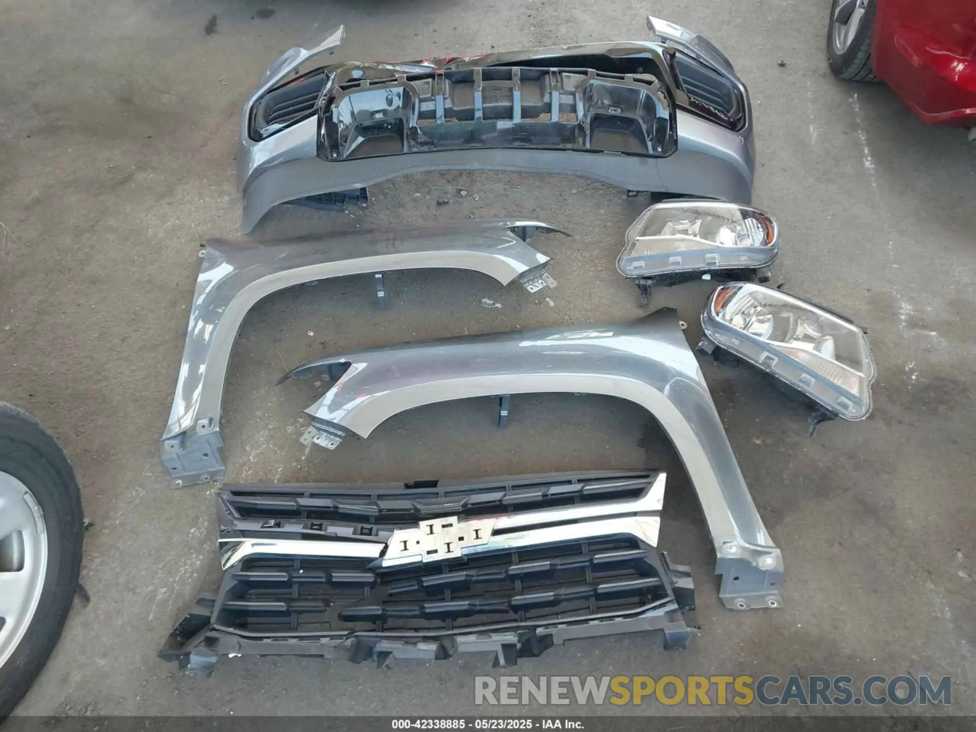 12 Photograph of a damaged car 1GCGSBEN5N1174544 CHEVROLET COLORADO 2022