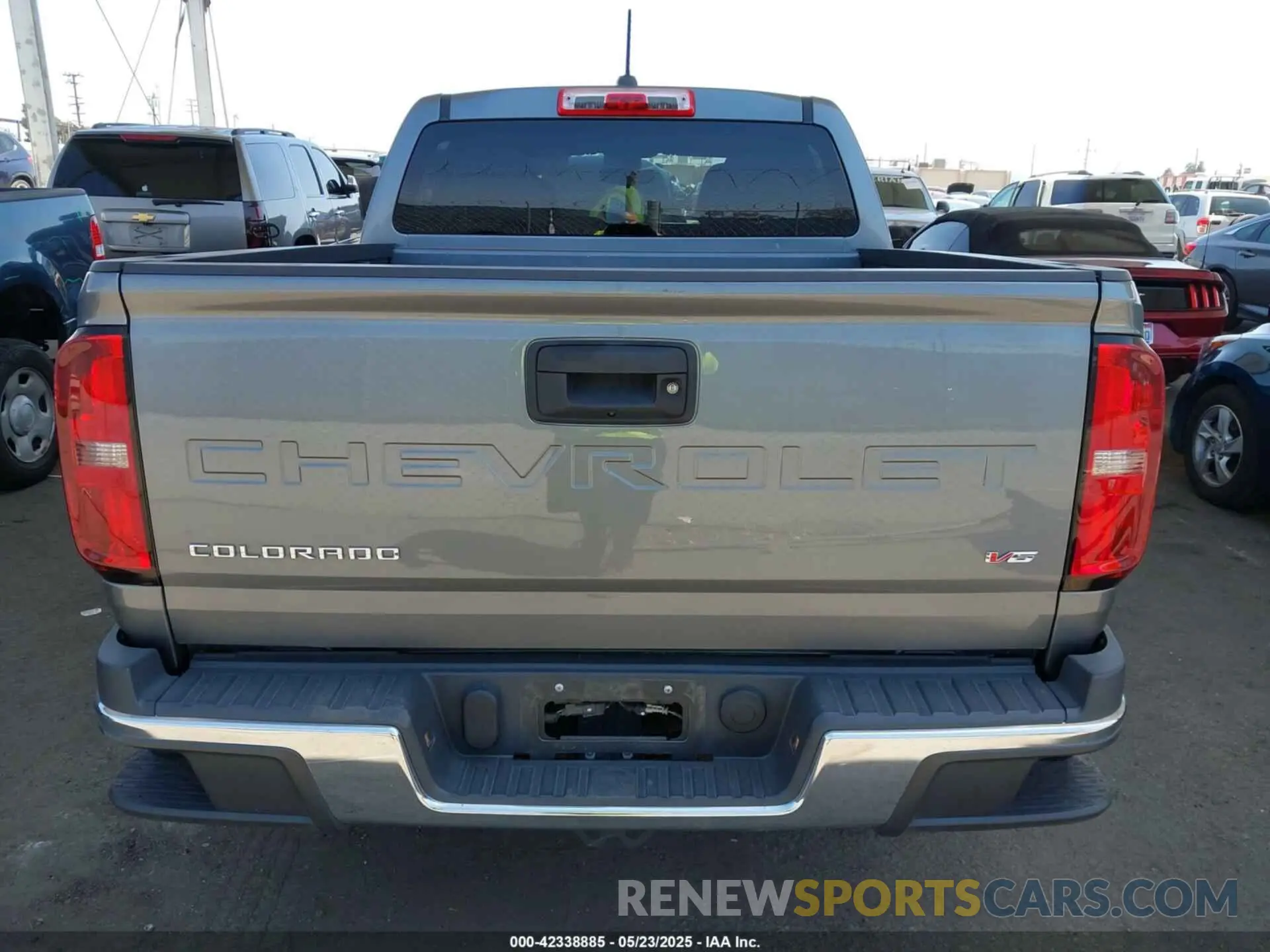 17 Photograph of a damaged car 1GCGSBEN5N1174544 CHEVROLET COLORADO 2022