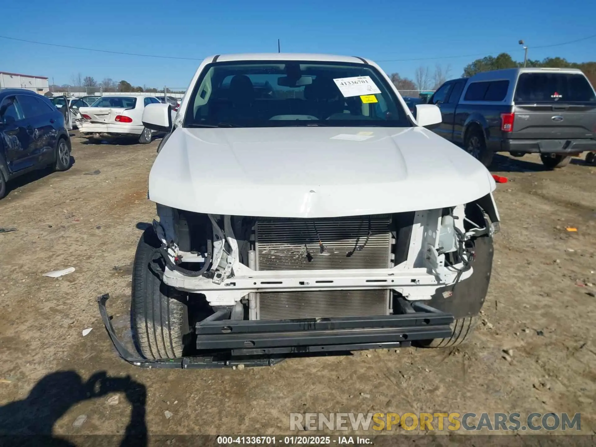 13 Photograph of a damaged car 1GCGSBEN5N1181946 CHEVROLET COLORADO 2022