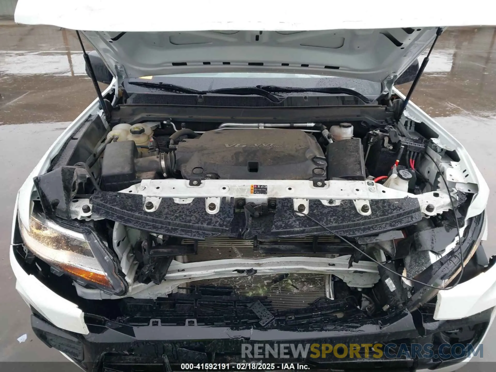 10 Photograph of a damaged car 1GCGSBEN7N1330924 CHEVROLET COLORADO 2022