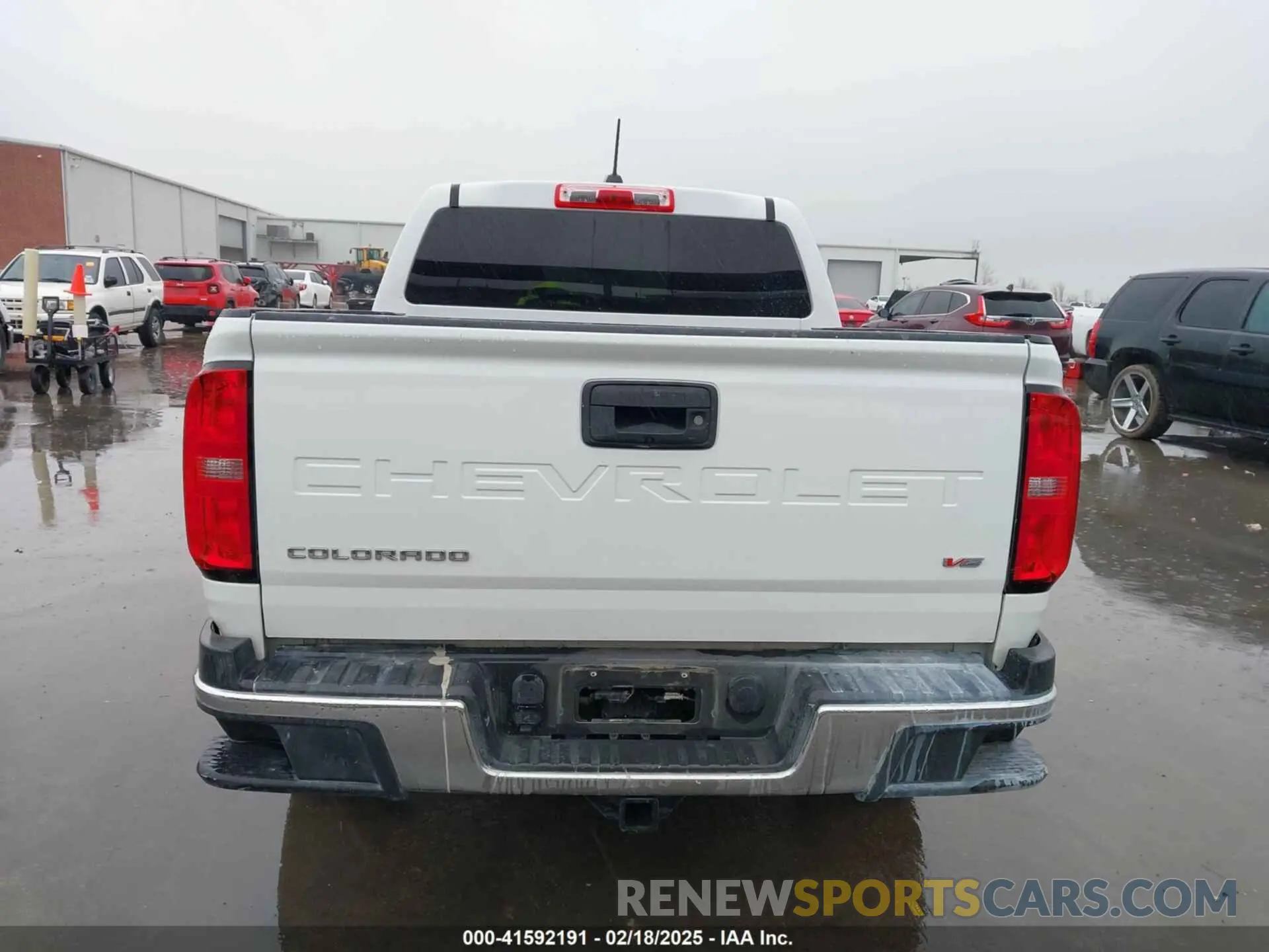17 Photograph of a damaged car 1GCGSBEN7N1330924 CHEVROLET COLORADO 2022