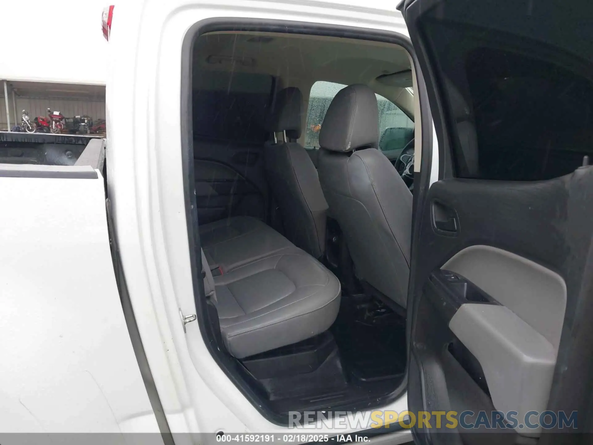 8 Photograph of a damaged car 1GCGSBEN7N1330924 CHEVROLET COLORADO 2022