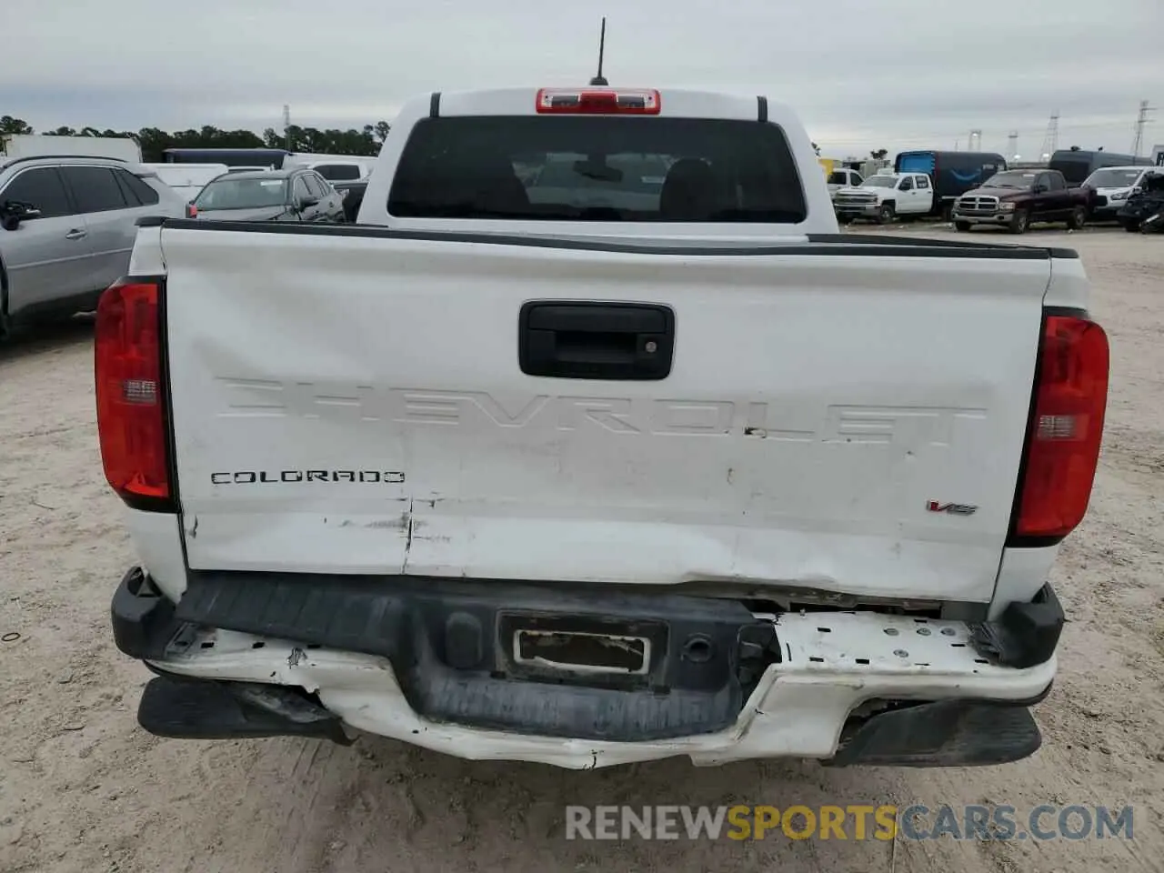 6 Photograph of a damaged car 1GCGSBEN9N1150506 CHEVROLET COLORADO 2022