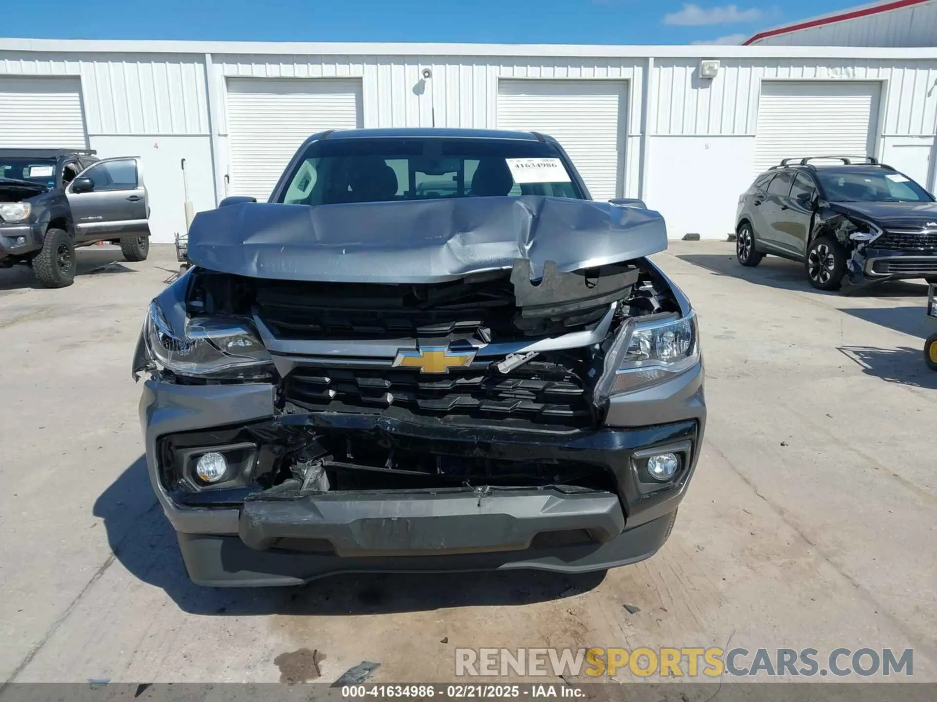 12 Photograph of a damaged car 1GCGSCEA6N1299202 CHEVROLET COLORADO 2022