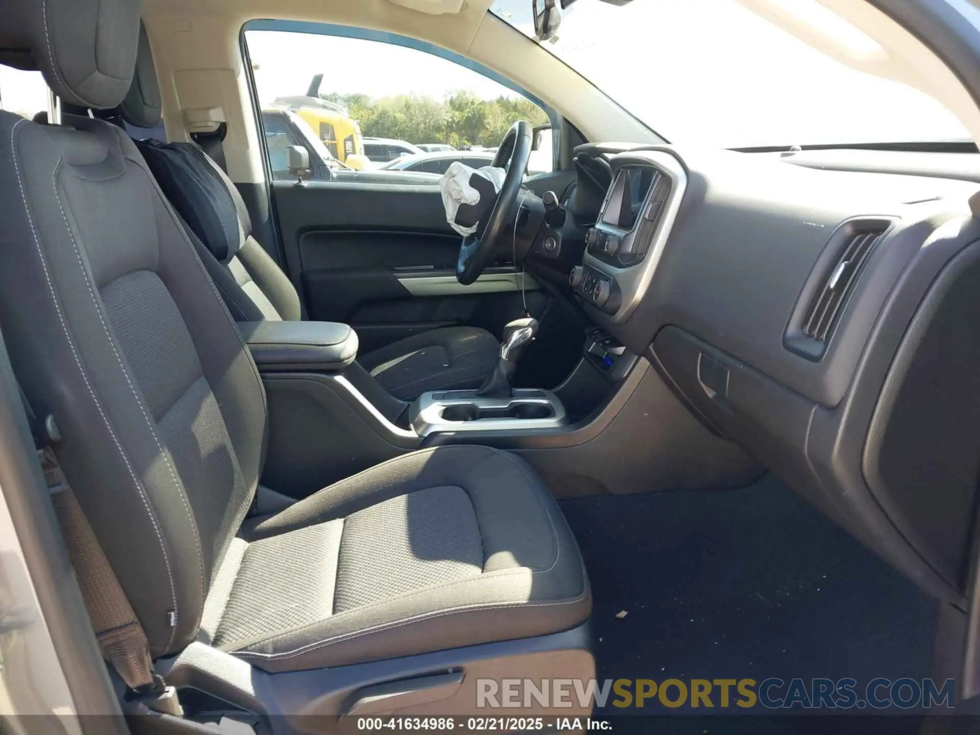 5 Photograph of a damaged car 1GCGSCEA6N1299202 CHEVROLET COLORADO 2022