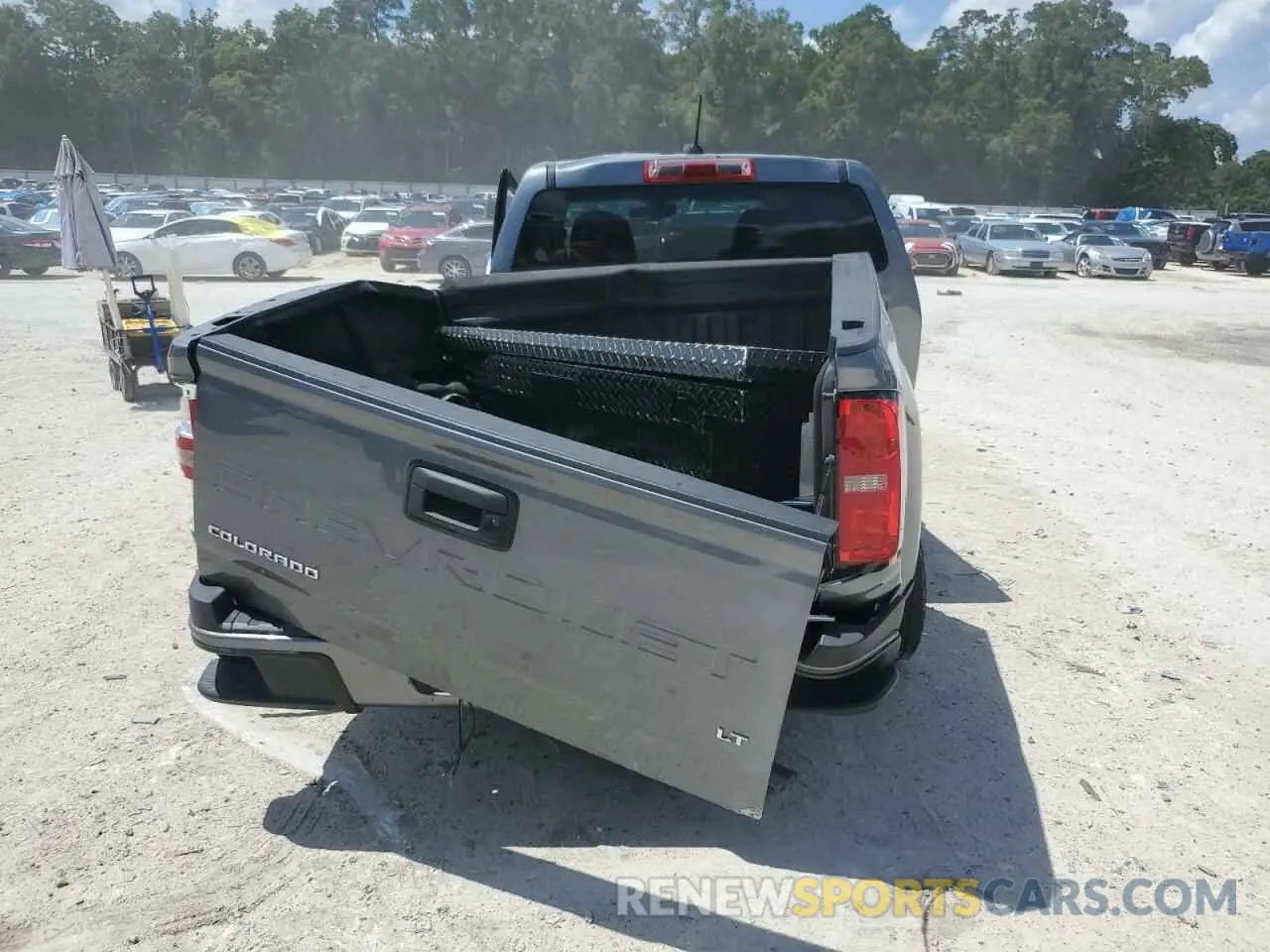 6 Photograph of a damaged car 1GCGSCEA9N1300391 CHEVROLET COLORADO 2022