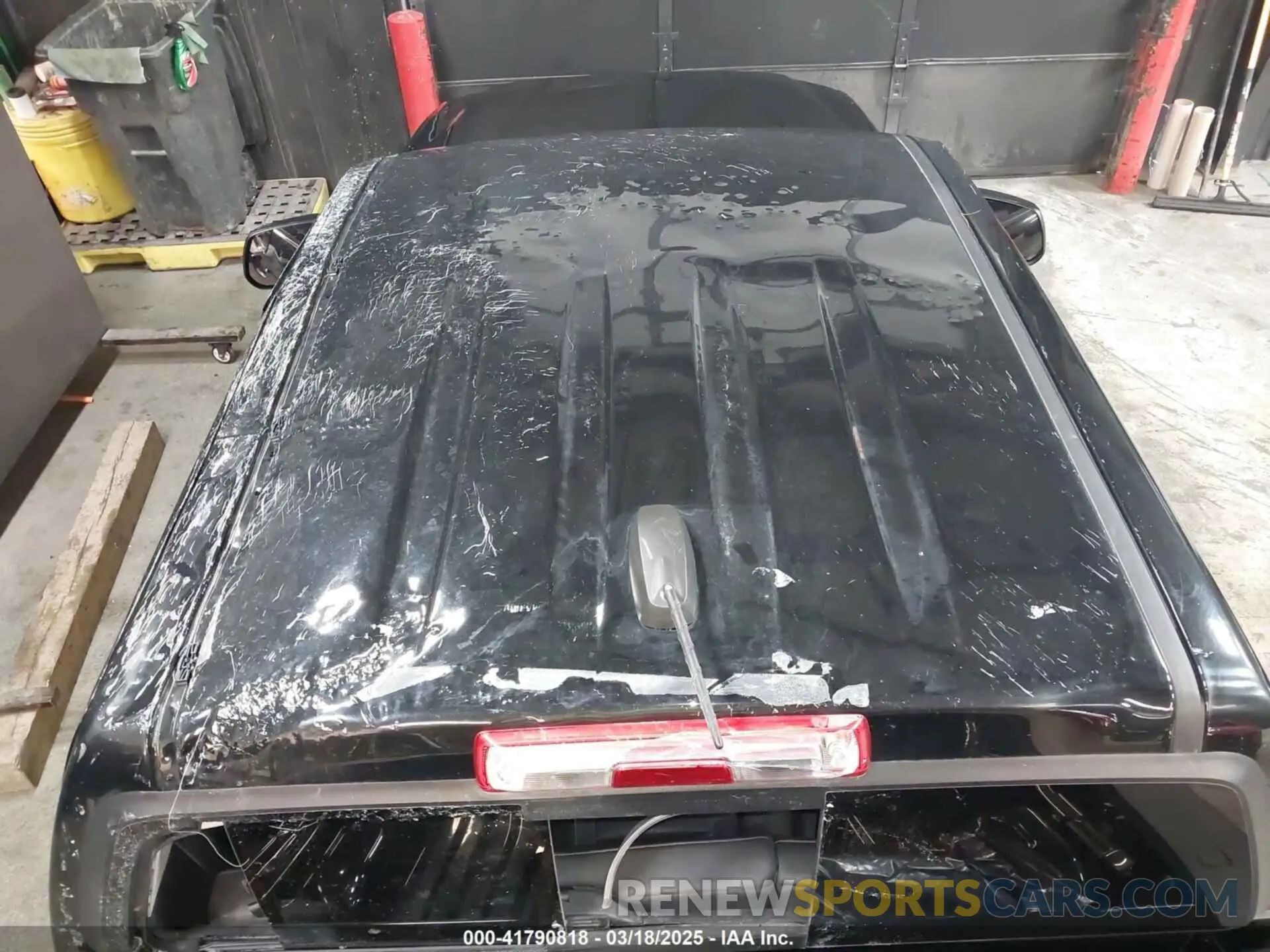 18 Photograph of a damaged car 1GCGSCEN2N1222426 CHEVROLET COLORADO 2022