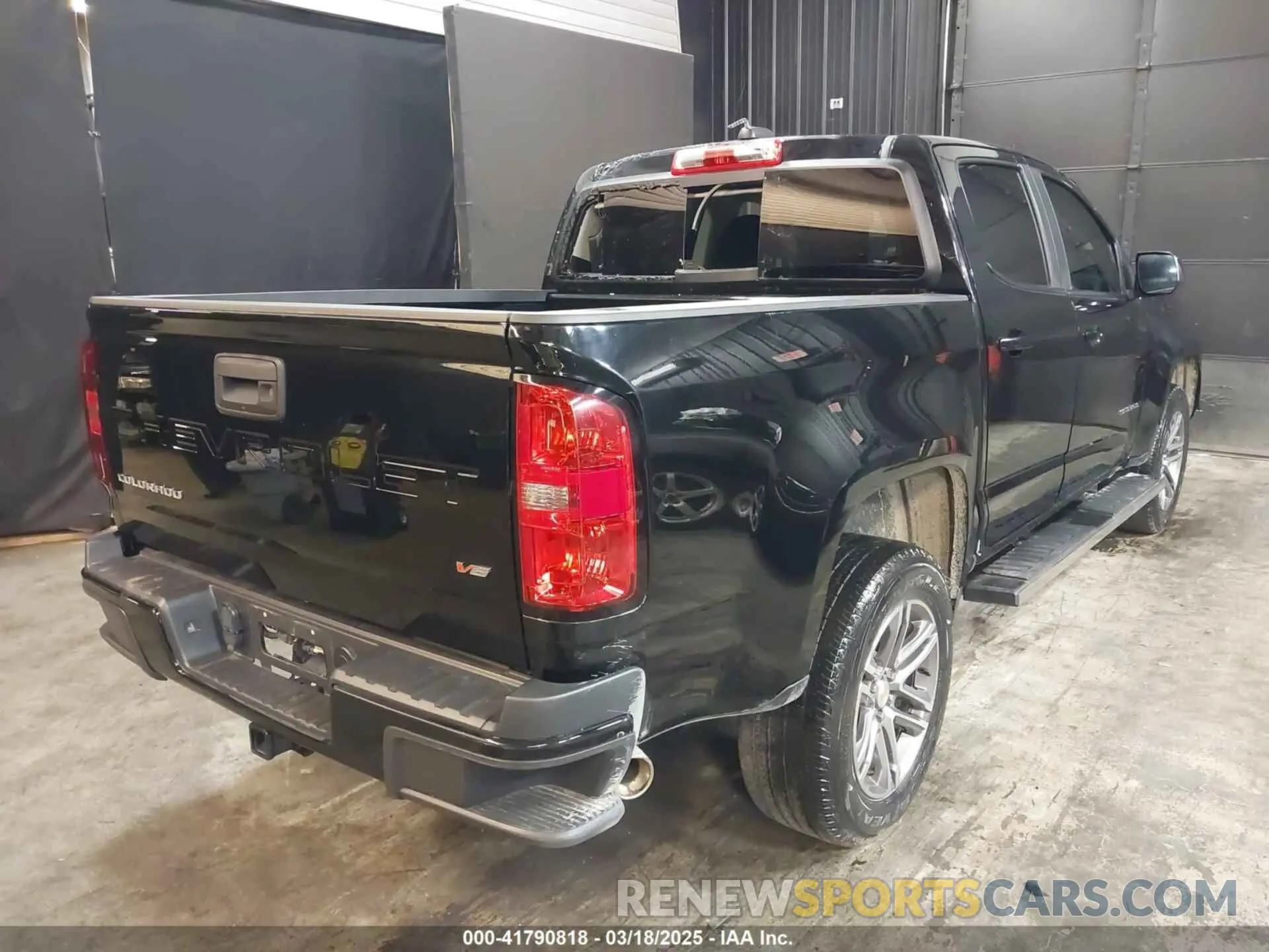 4 Photograph of a damaged car 1GCGSCEN2N1222426 CHEVROLET COLORADO 2022