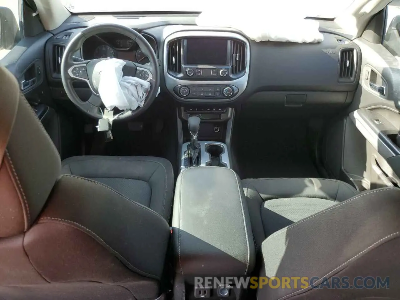 8 Photograph of a damaged car 1GCGSCEN7N1124248 CHEVROLET COLORADO 2022