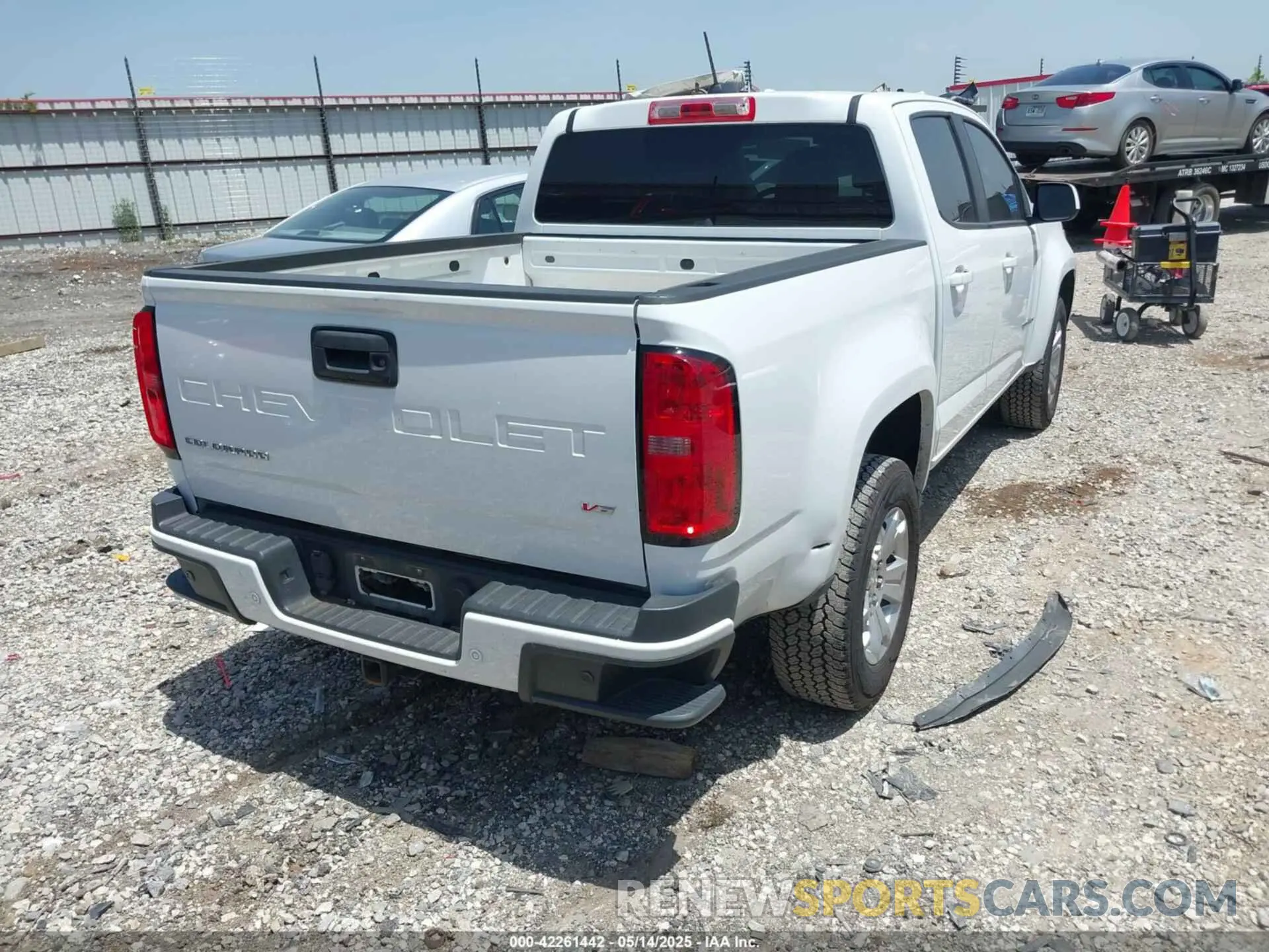 4 Photograph of a damaged car 1GCGSCEN8N1159669 CHEVROLET COLORADO 2022