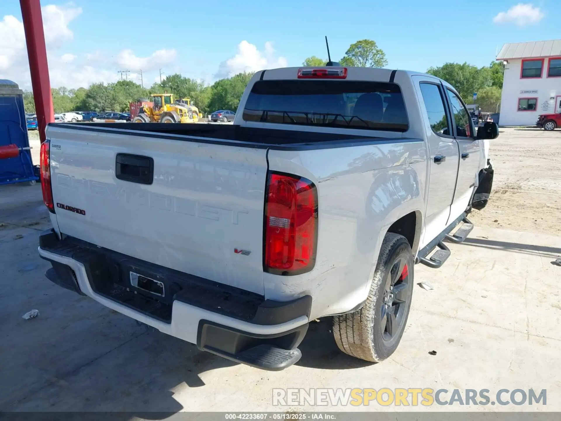 4 Photograph of a damaged car 1GCGSCEN8N1212483 CHEVROLET COLORADO 2022