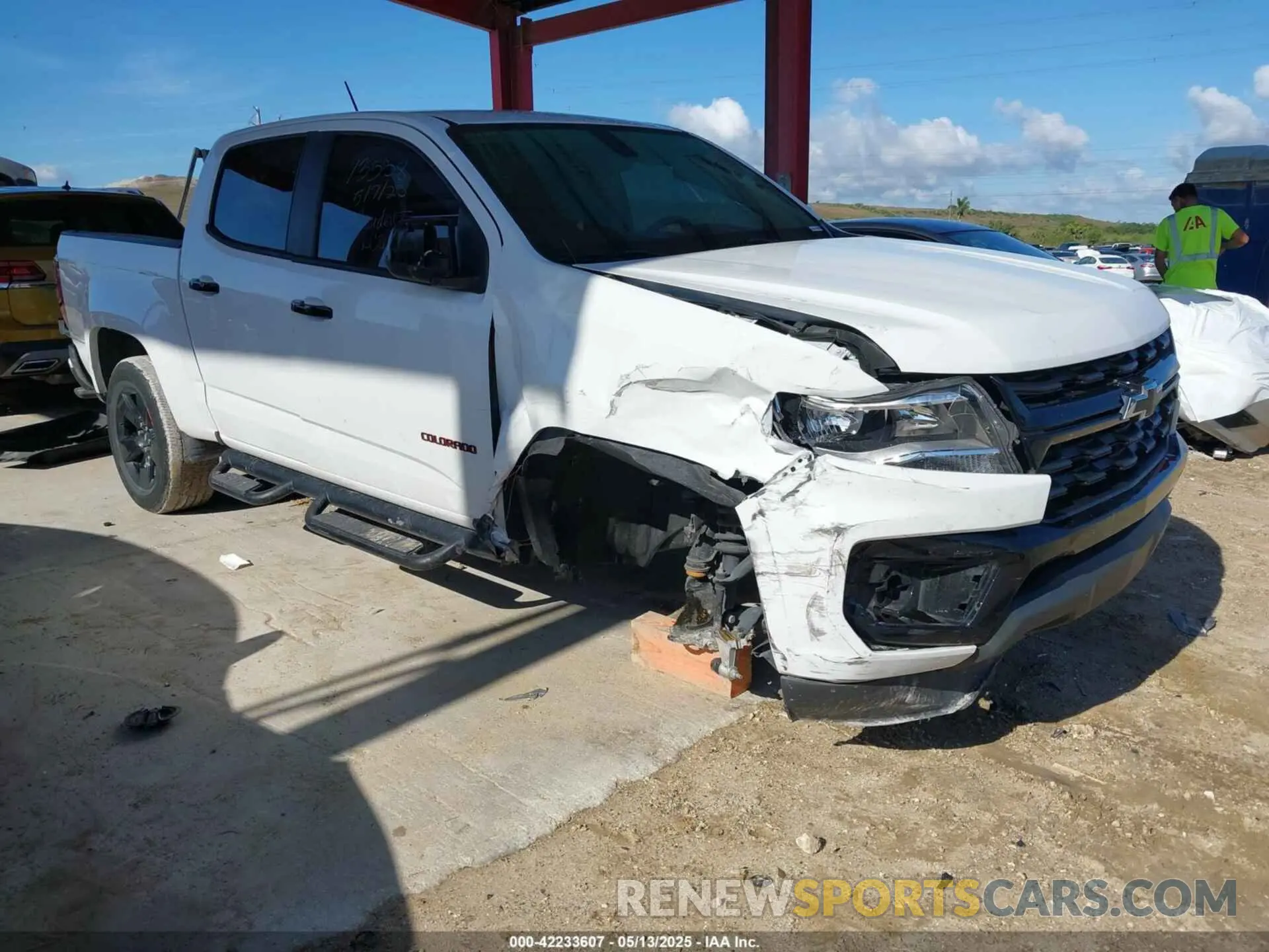 6 Photograph of a damaged car 1GCGSCEN8N1212483 CHEVROLET COLORADO 2022