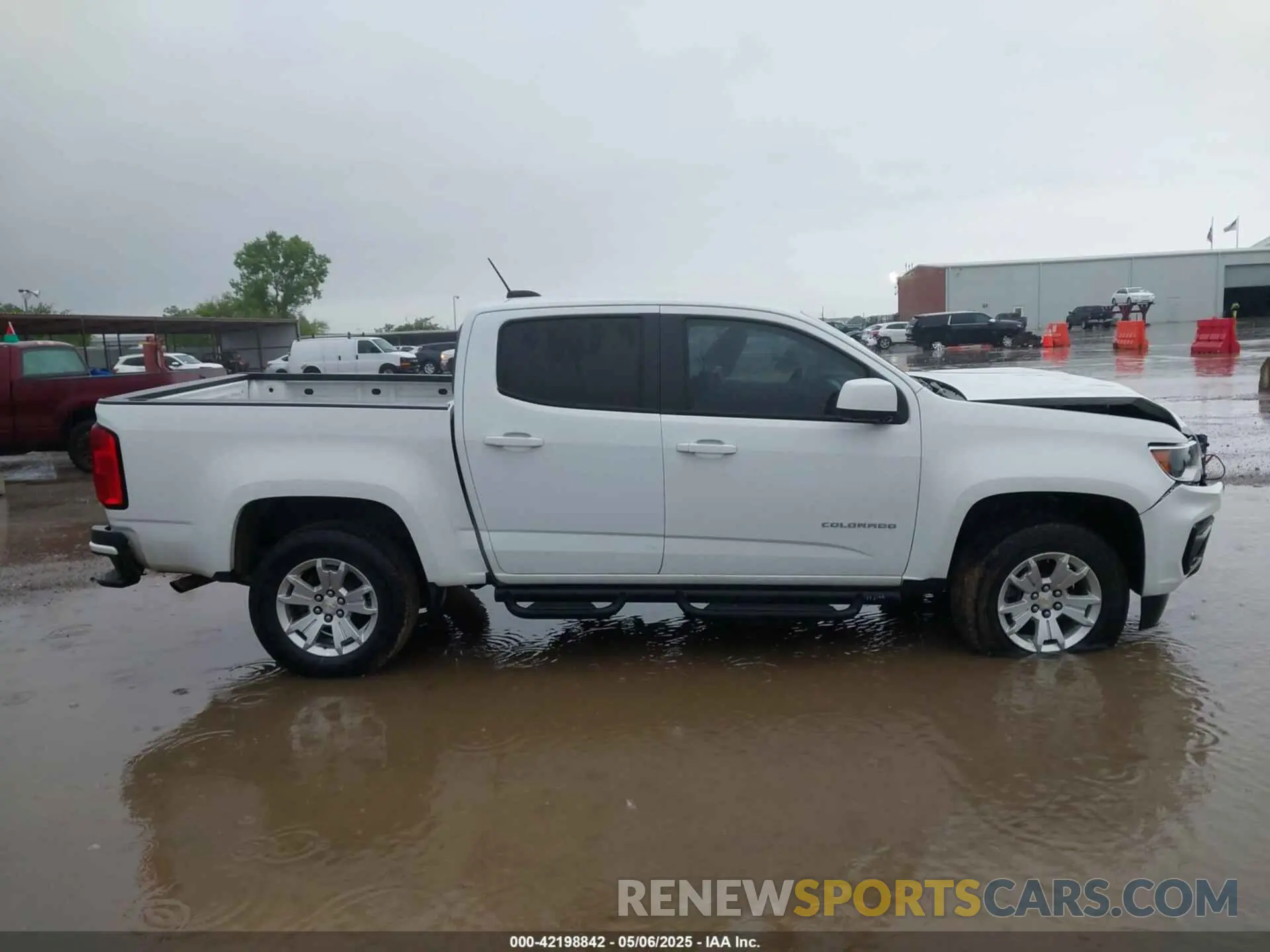 13 Photograph of a damaged car 1GCGSCEN9N1182474 CHEVROLET COLORADO 2022