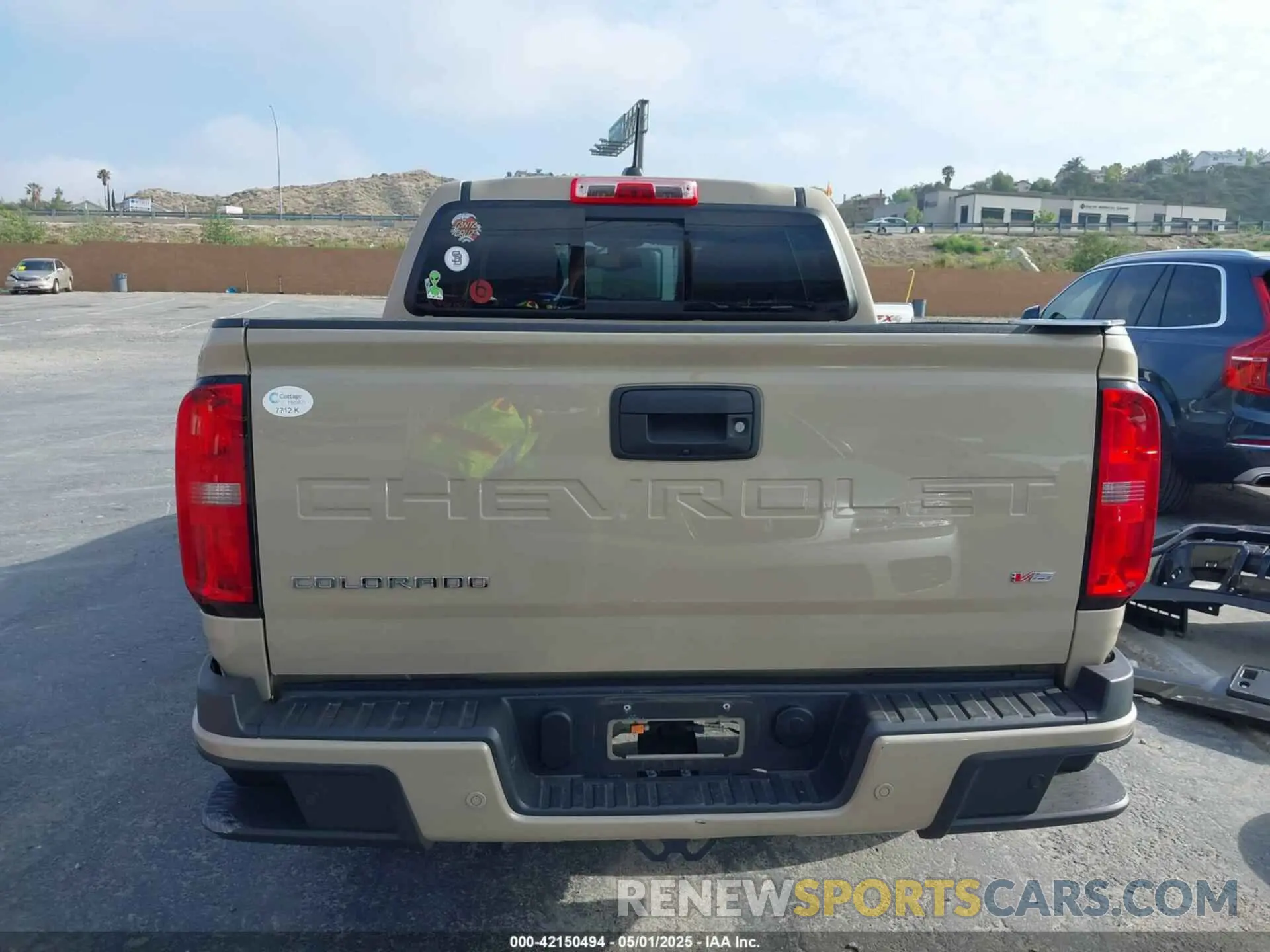 17 Photograph of a damaged car 1GCGSDEN0N1239425 CHEVROLET COLORADO 2022