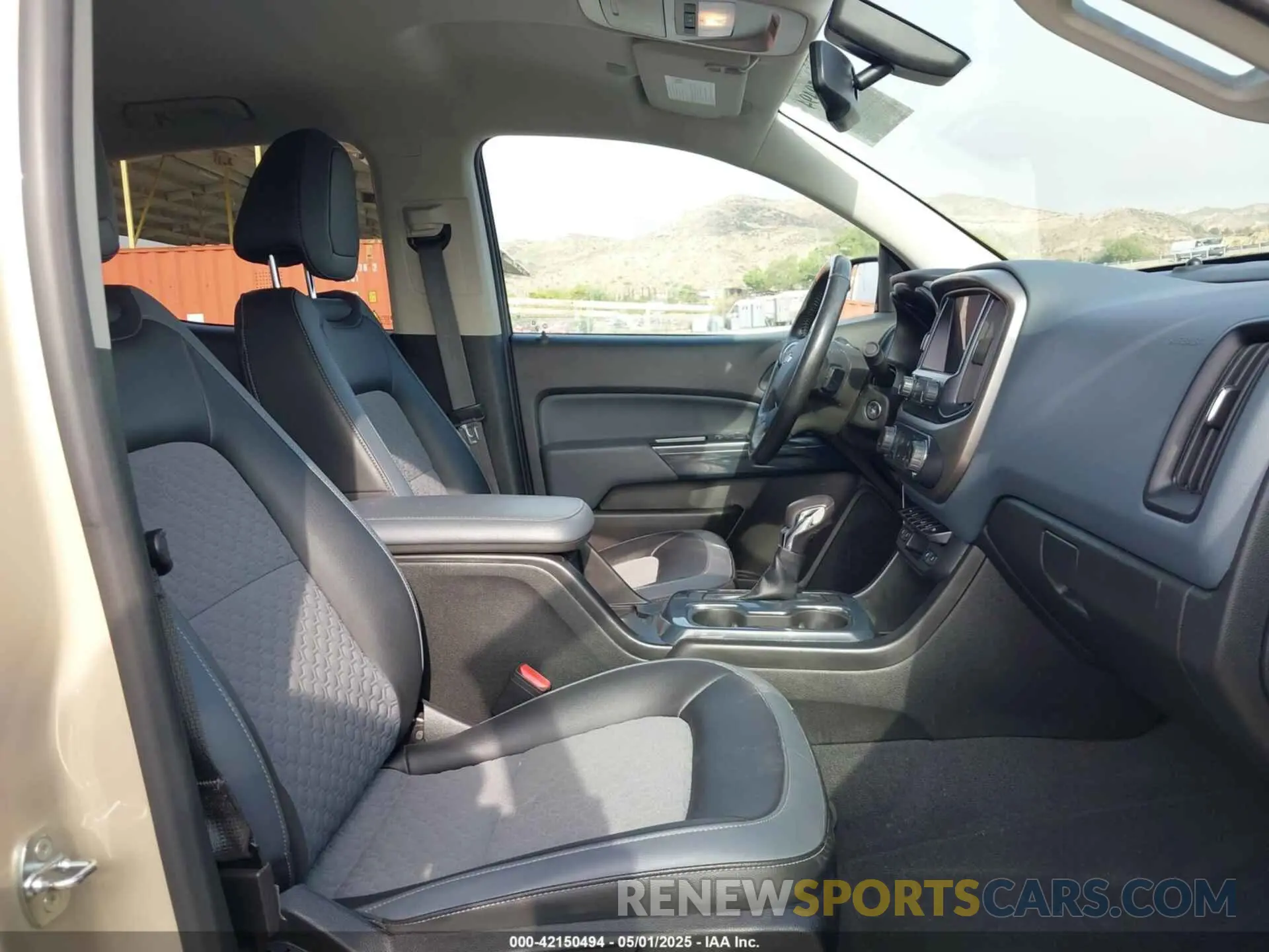 5 Photograph of a damaged car 1GCGSDEN0N1239425 CHEVROLET COLORADO 2022