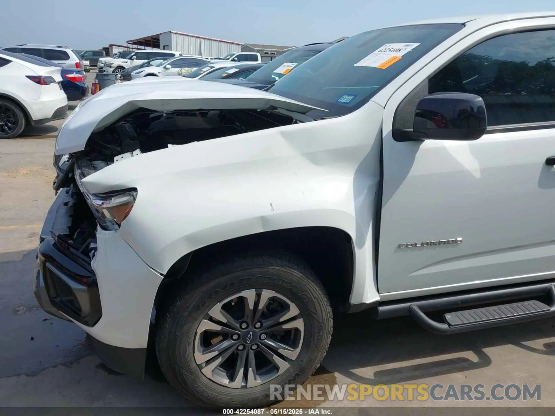 18 Photograph of a damaged car 1GCGSDENXN1194641 CHEVROLET COLORADO 2022