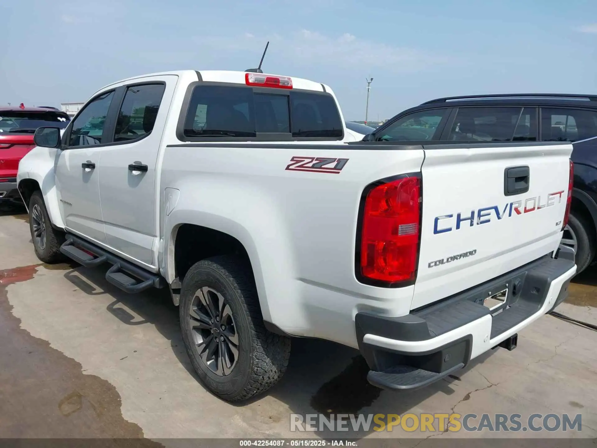 3 Photograph of a damaged car 1GCGSDENXN1194641 CHEVROLET COLORADO 2022