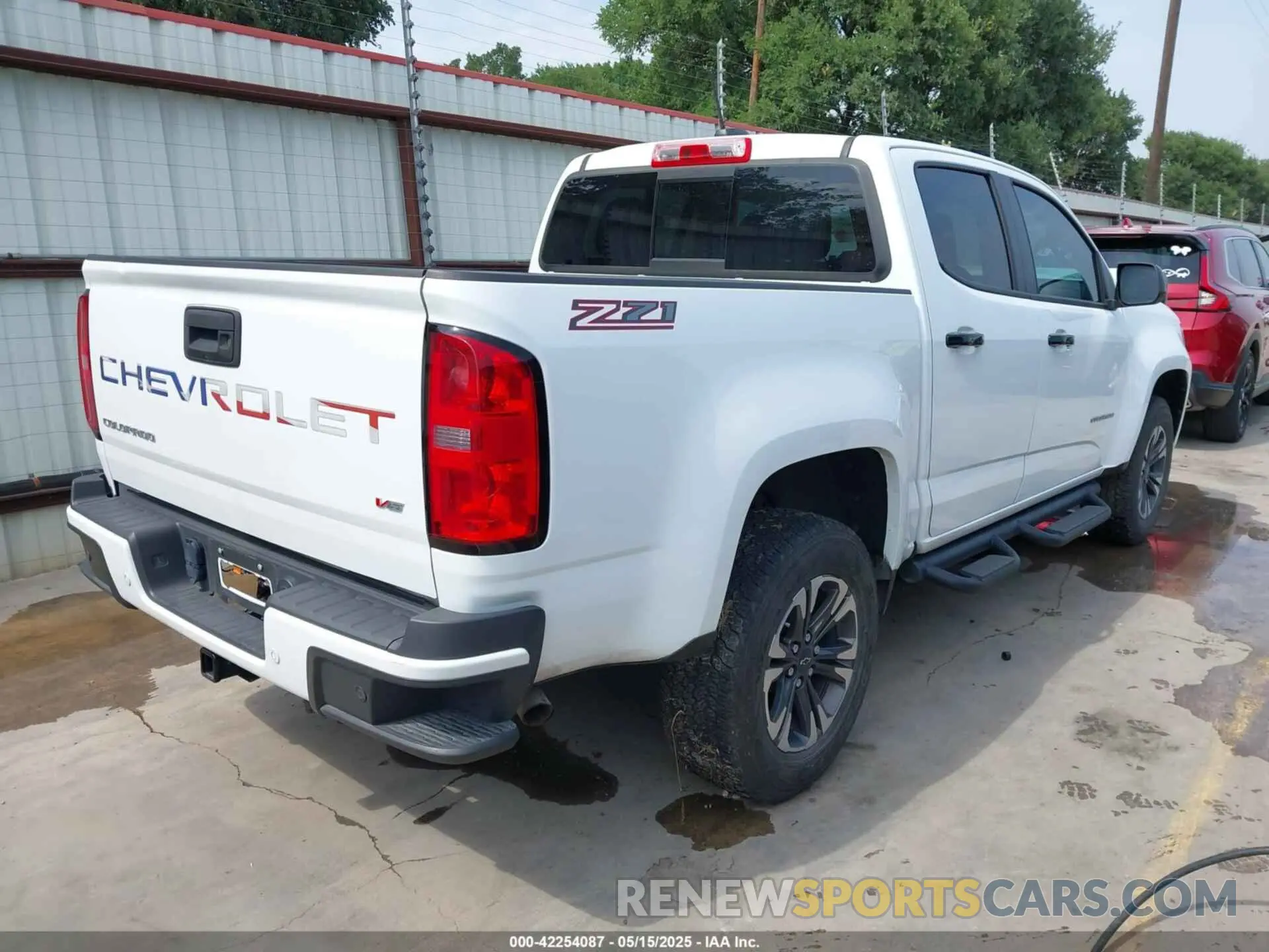4 Photograph of a damaged car 1GCGSDENXN1194641 CHEVROLET COLORADO 2022