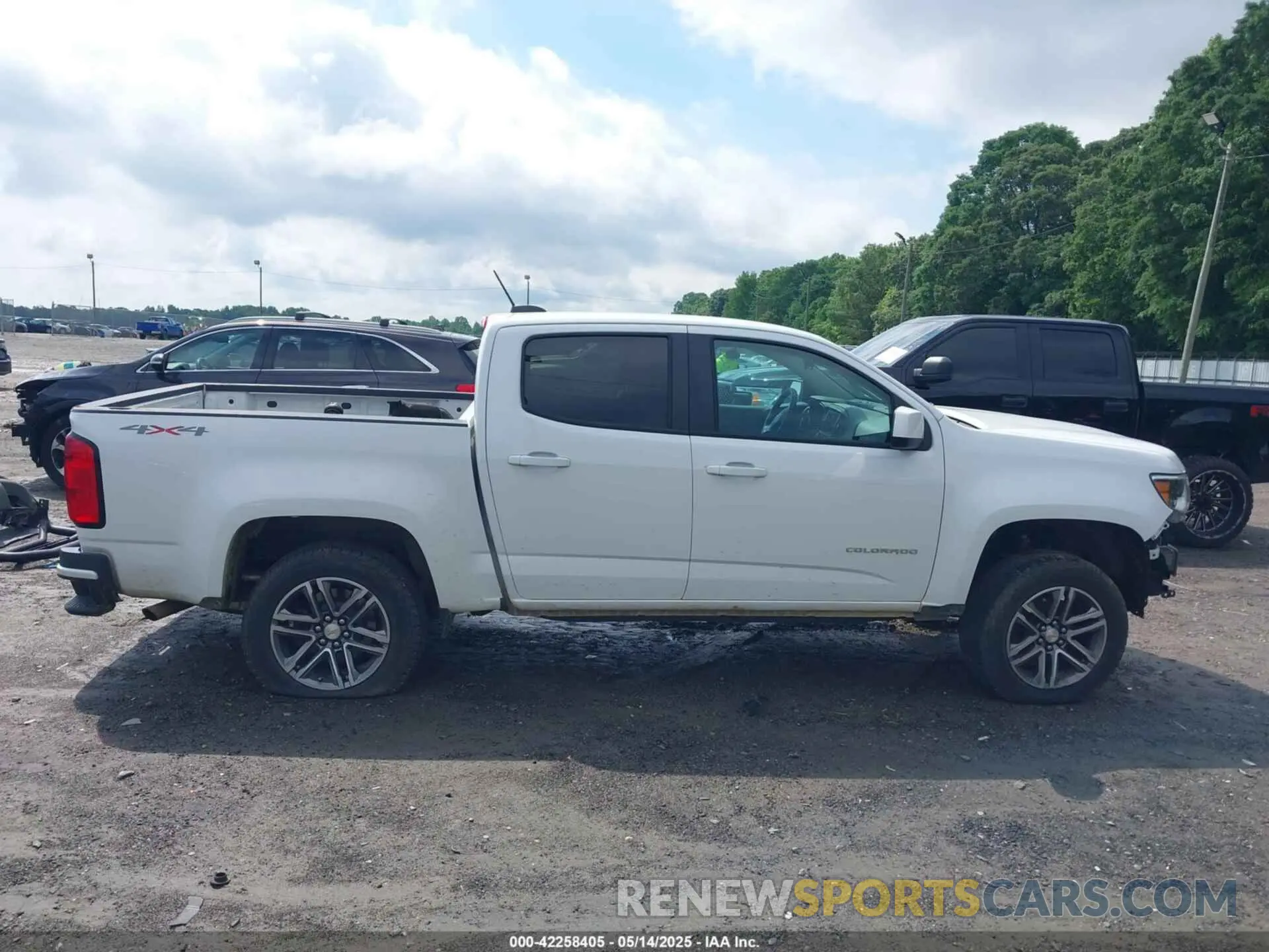 14 Photograph of a damaged car 1GCGTBEN0N1136281 CHEVROLET COLORADO 2022