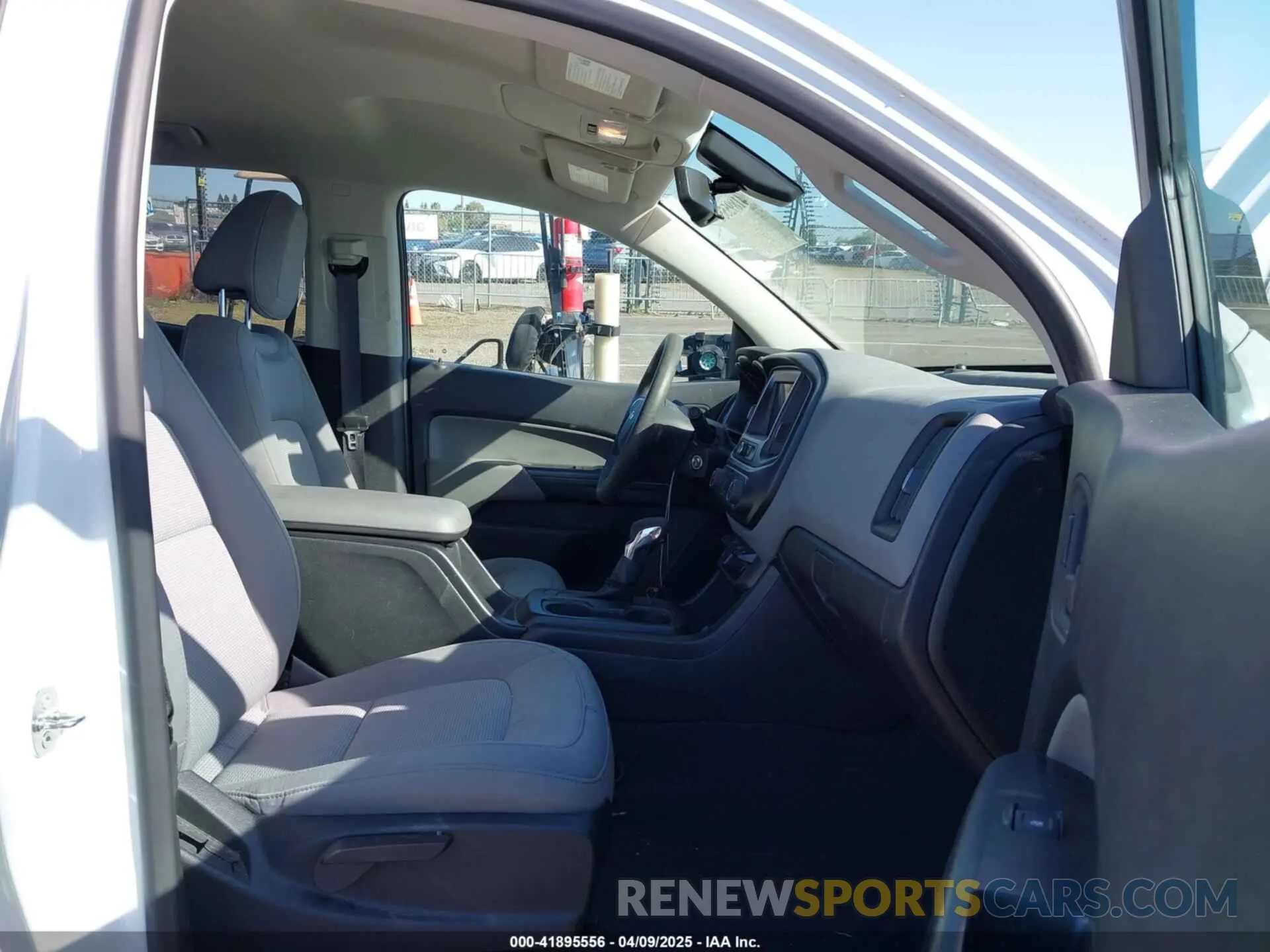 5 Photograph of a damaged car 1GCGTBEN7N1284766 CHEVROLET COLORADO 2022
