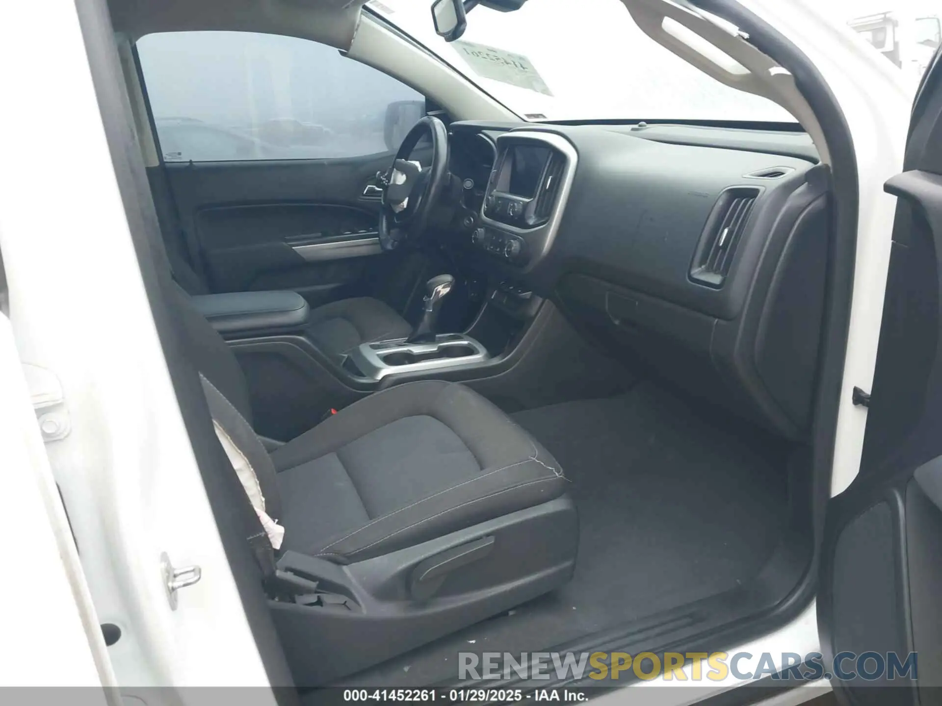 5 Photograph of a damaged car 1GCGTCEN0N1248245 CHEVROLET COLORADO 2022