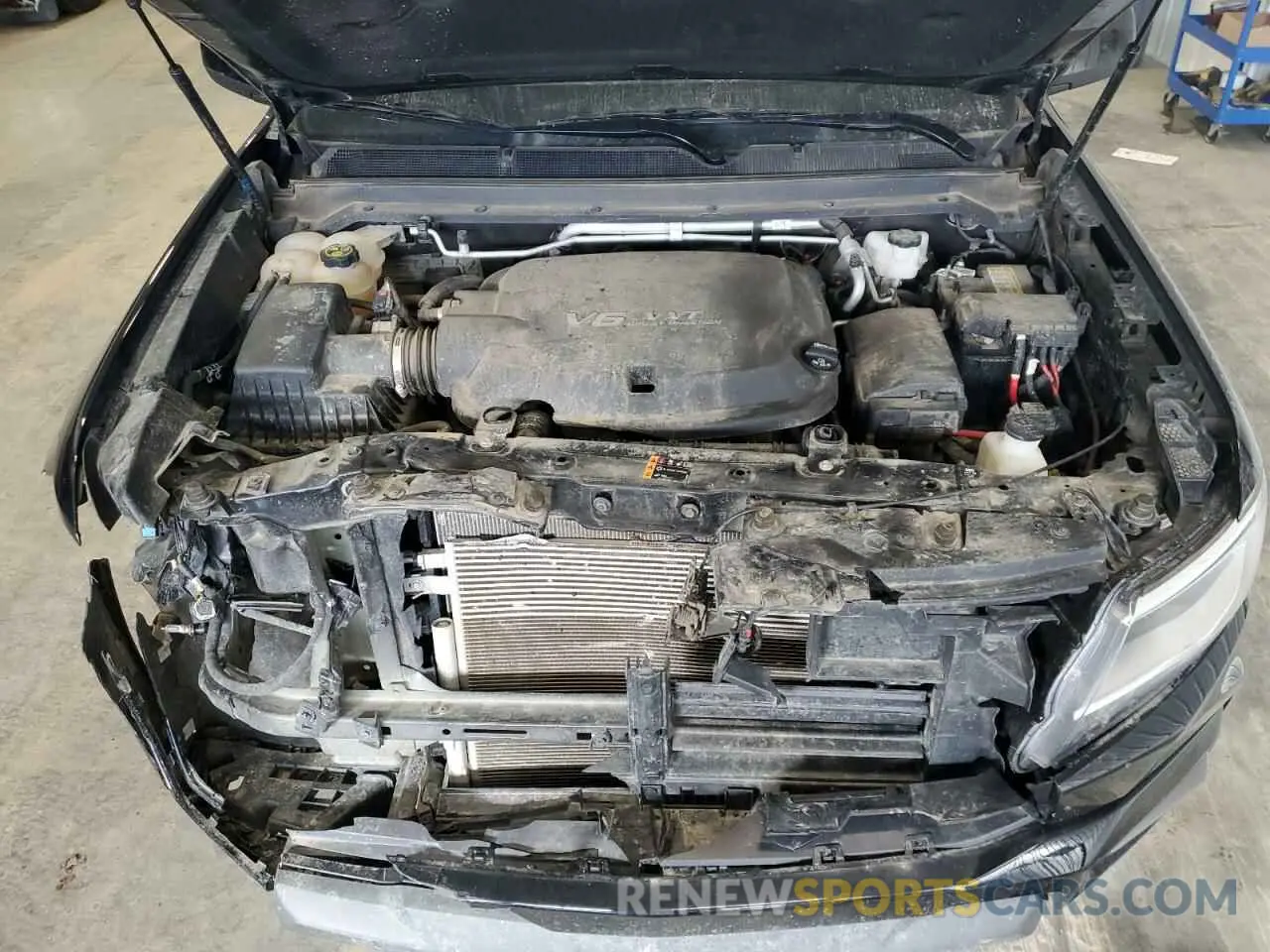 11 Photograph of a damaged car 1GCGTCEN1N1276197 CHEVROLET COLORADO 2022
