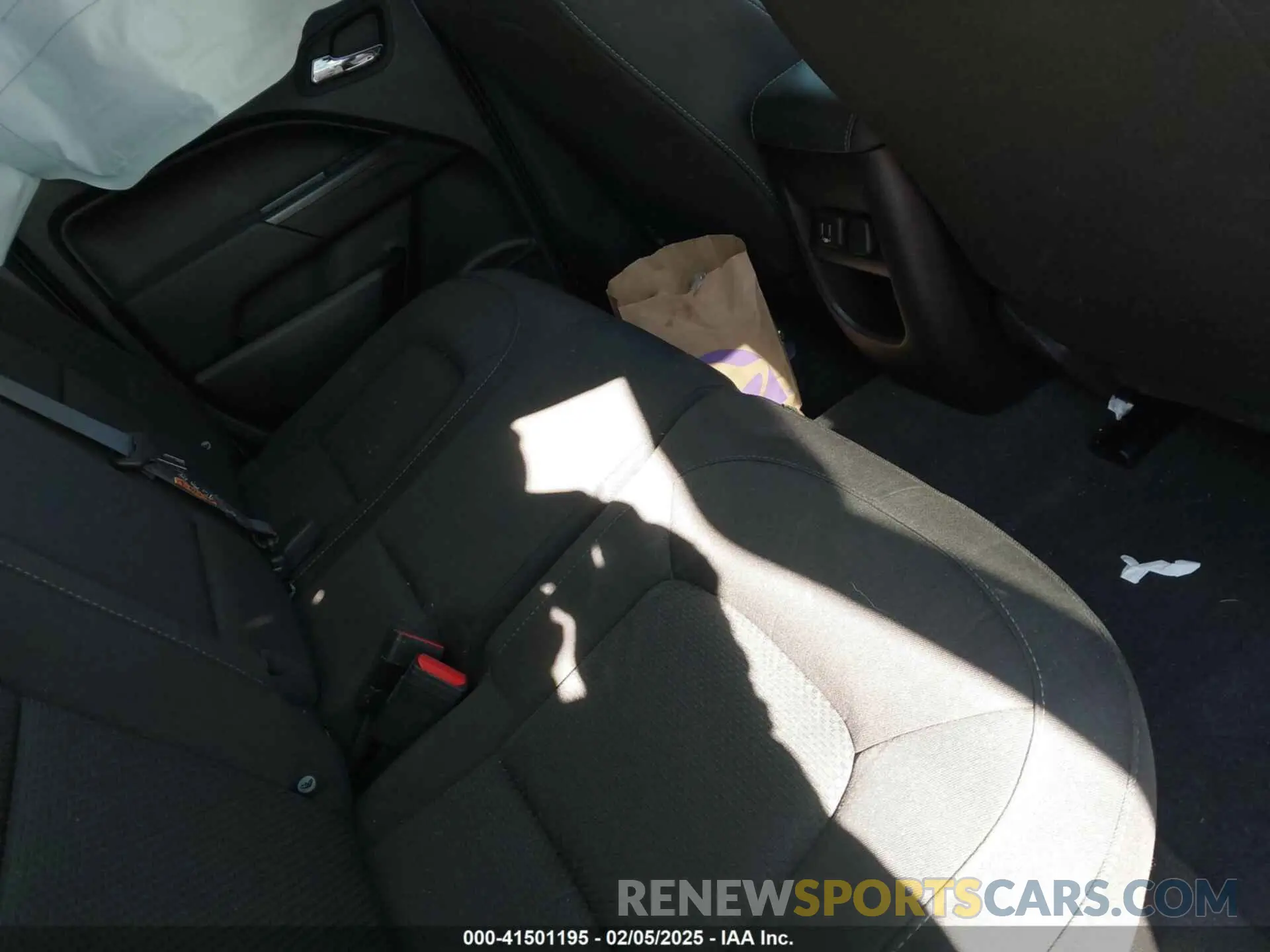 8 Photograph of a damaged car 1GCGTCEN4N1320547 CHEVROLET COLORADO 2022