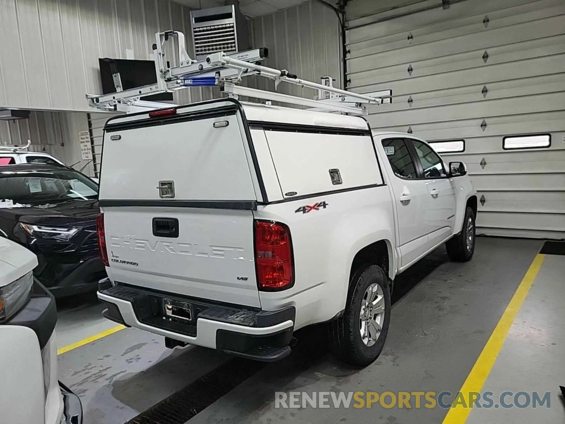 10 Photograph of a damaged car 1GCGTCEN6N1297059 CHEVROLET COLORADO 2022