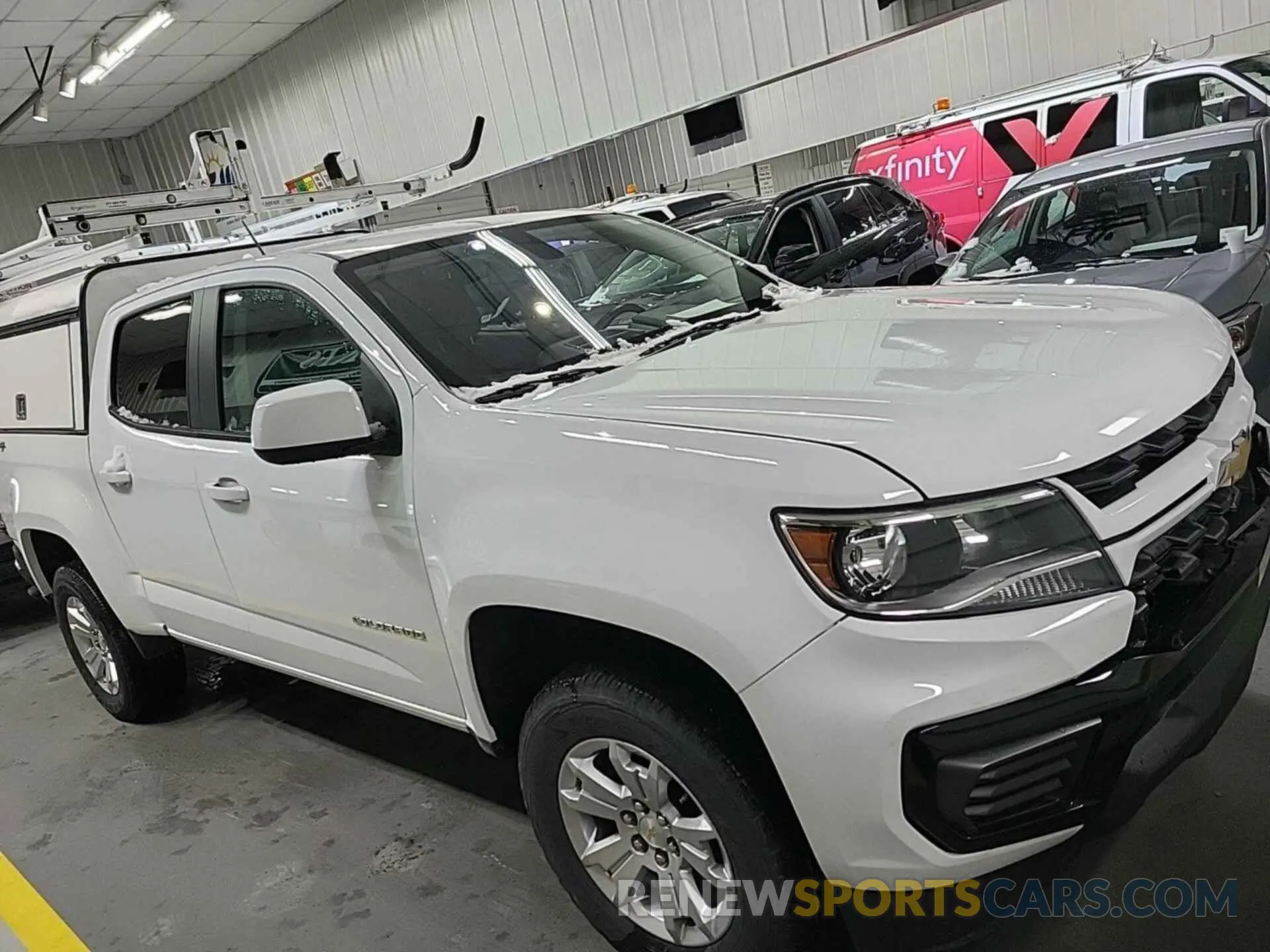 9 Photograph of a damaged car 1GCGTCEN6N1297059 CHEVROLET COLORADO 2022