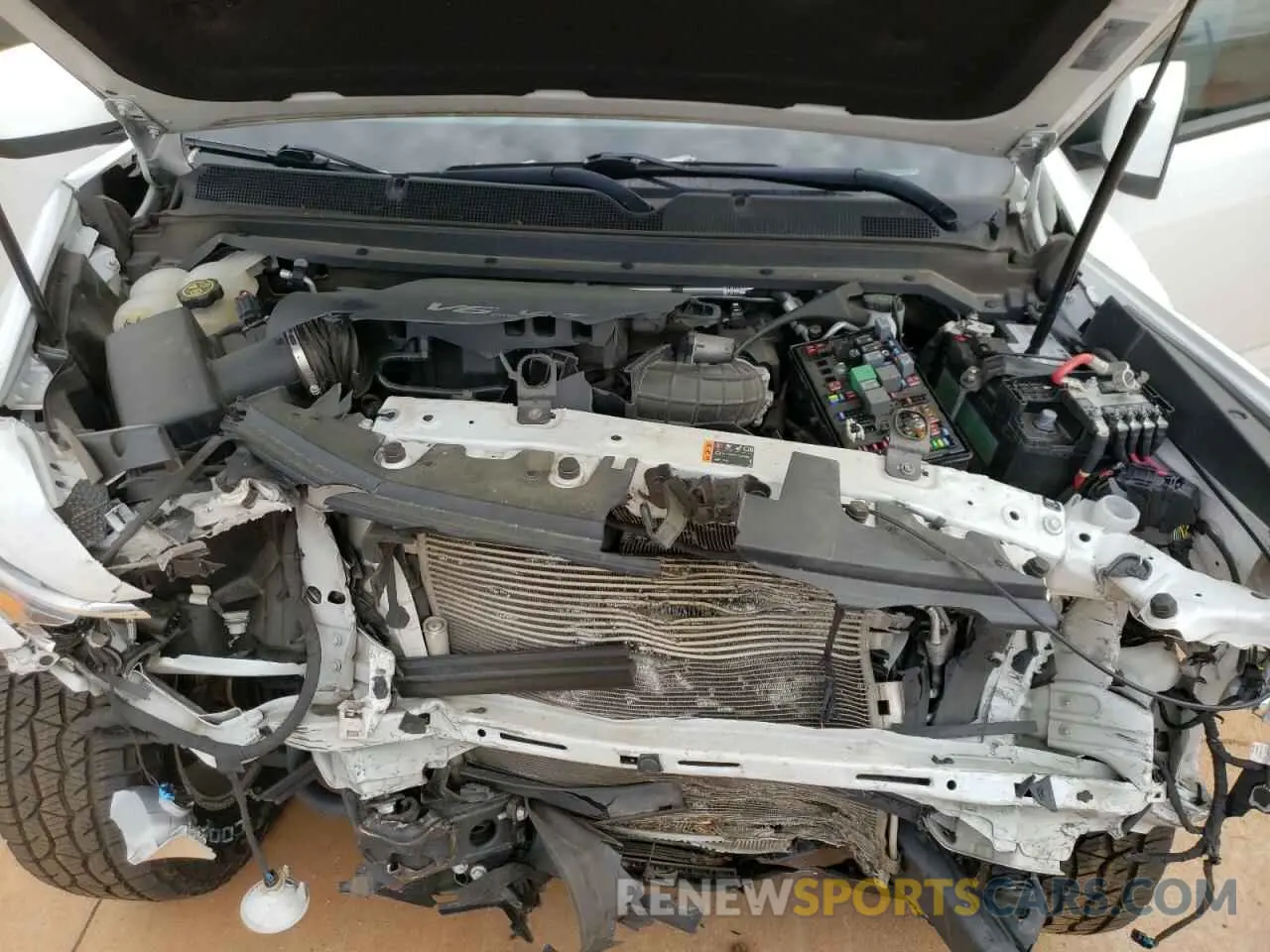 11 Photograph of a damaged car 1GCGTCEN7N1130225 CHEVROLET COLORADO 2022