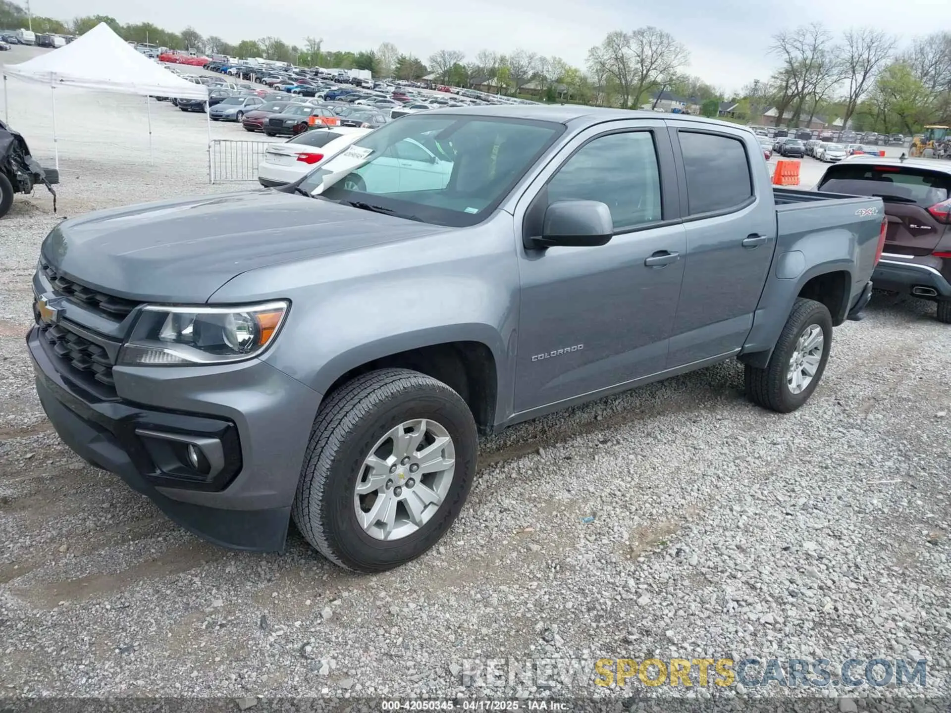 2 Photograph of a damaged car 1GCGTCEN8N1227420 CHEVROLET COLORADO 2022